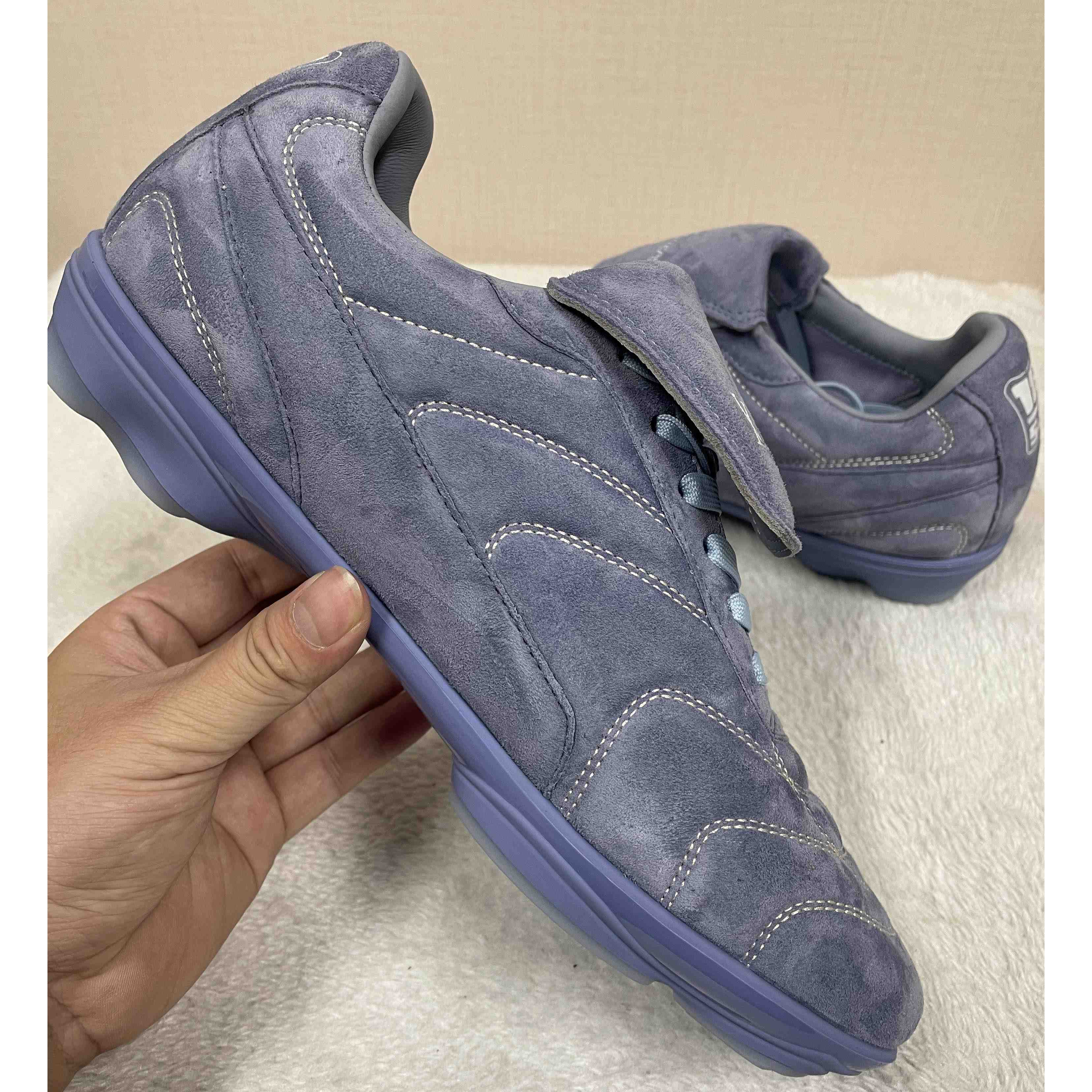 Louis Vuitton LV Footprint Soccer   1AHTZ4 - DesignerGu