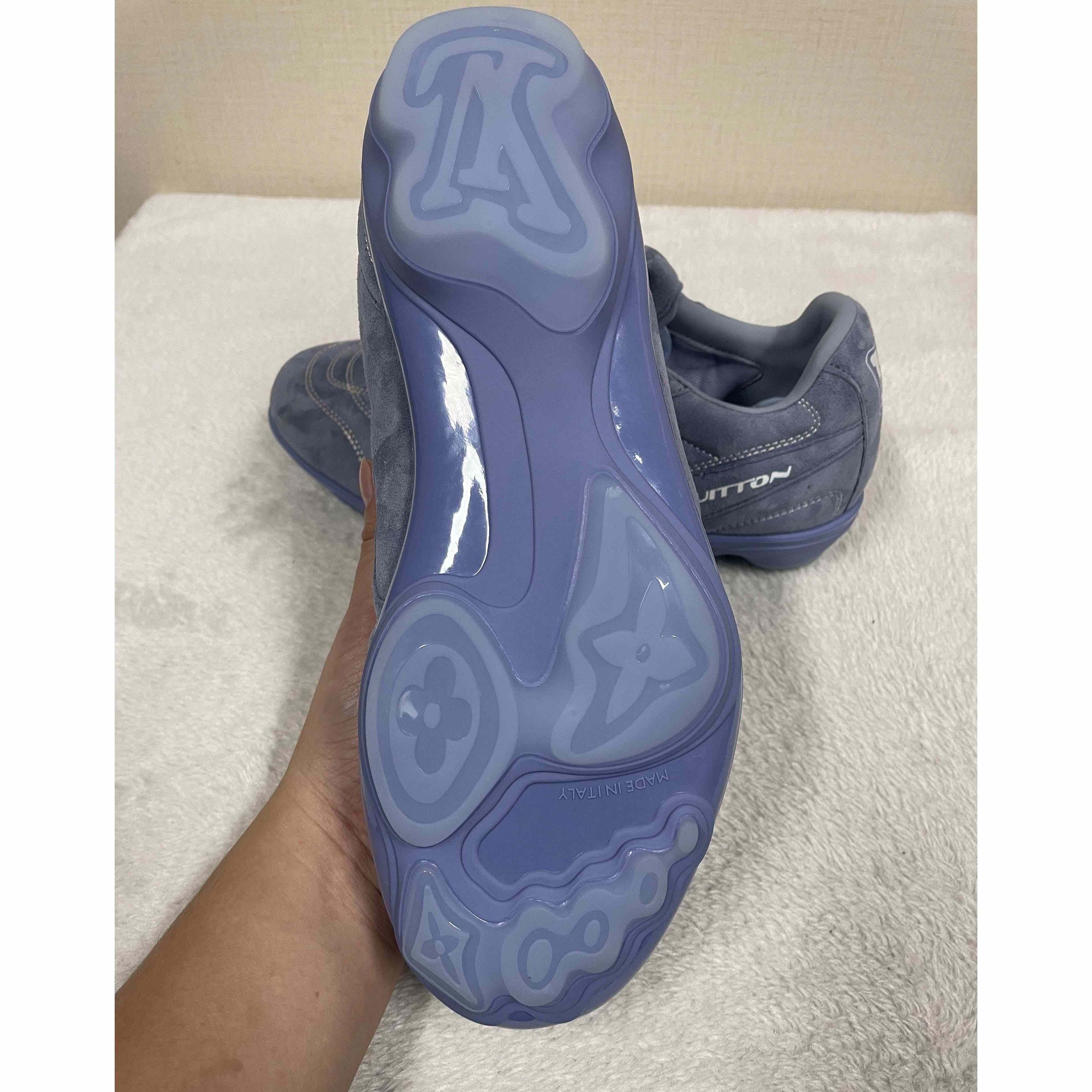 Louis Vuitton LV Footprint Soccer   1AHTZ4 - DesignerGu