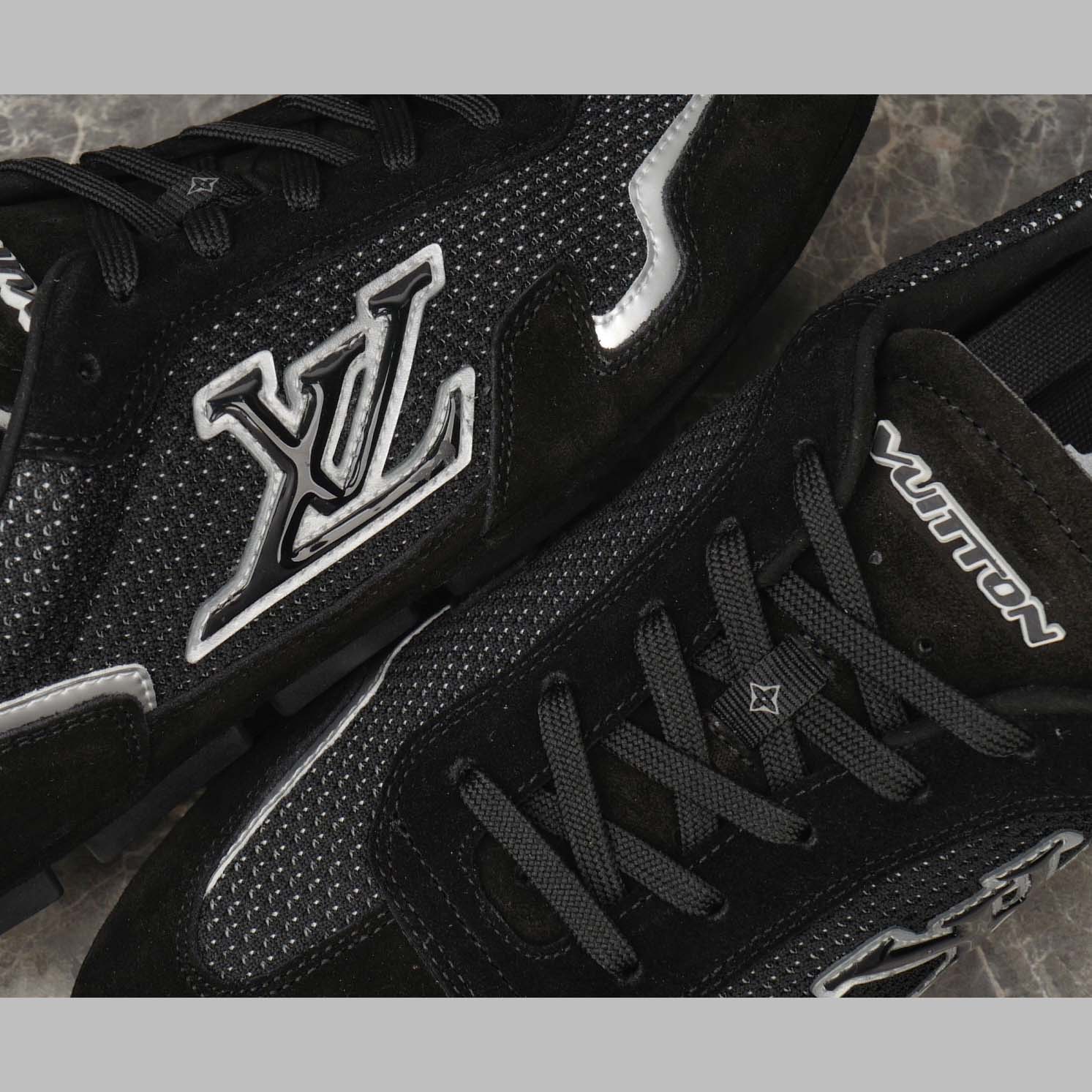 Louis Vuitton LV Rally Sneaker   1AHTZI - DesignerGu