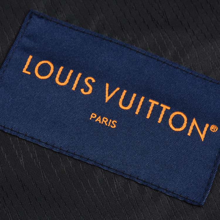 Louis Vuitton Tailored Technical Wool Hooded Blouson  1AFYBO - DesignerGu