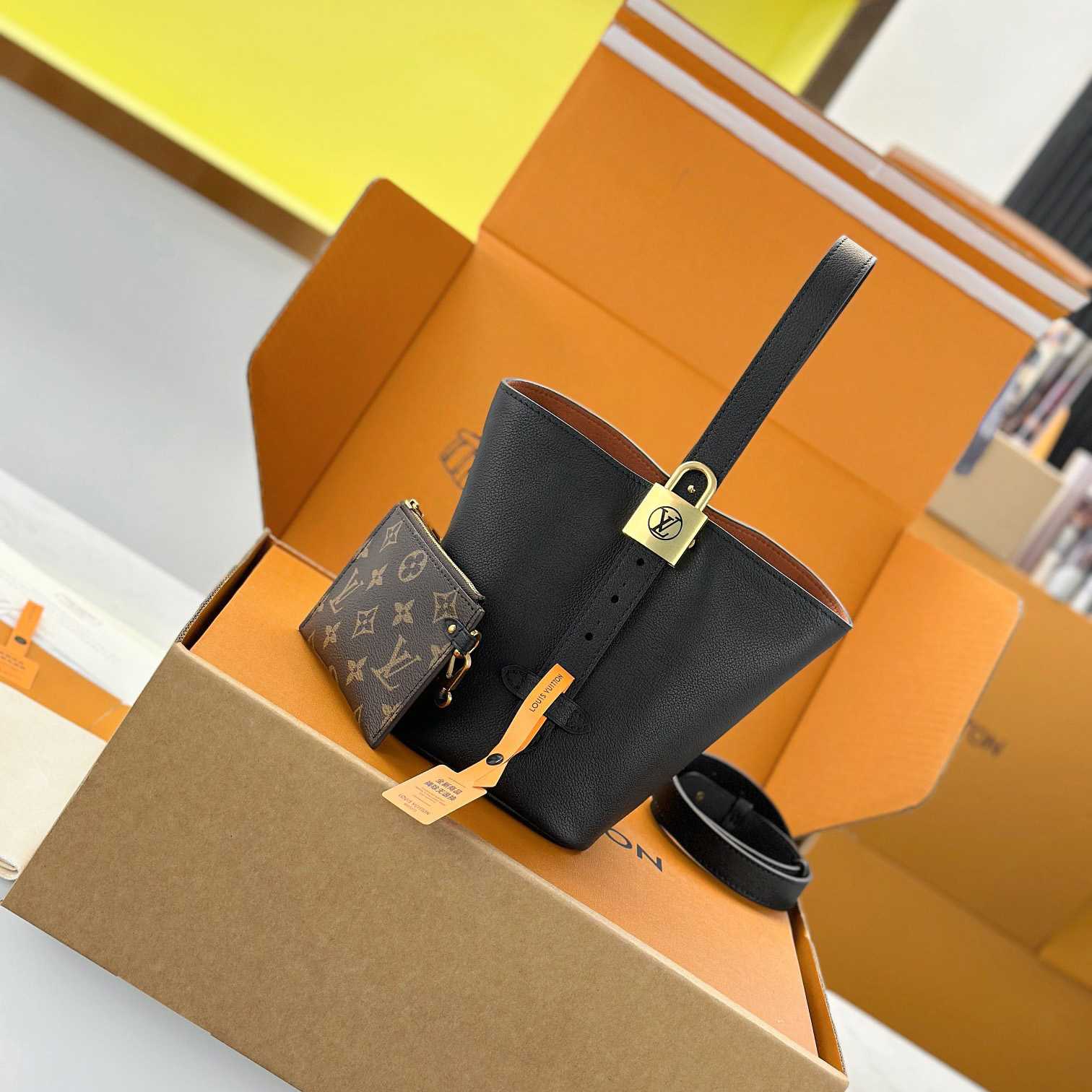 Louis Vuitton Low Key All In BB   M25543 - DesignerGu