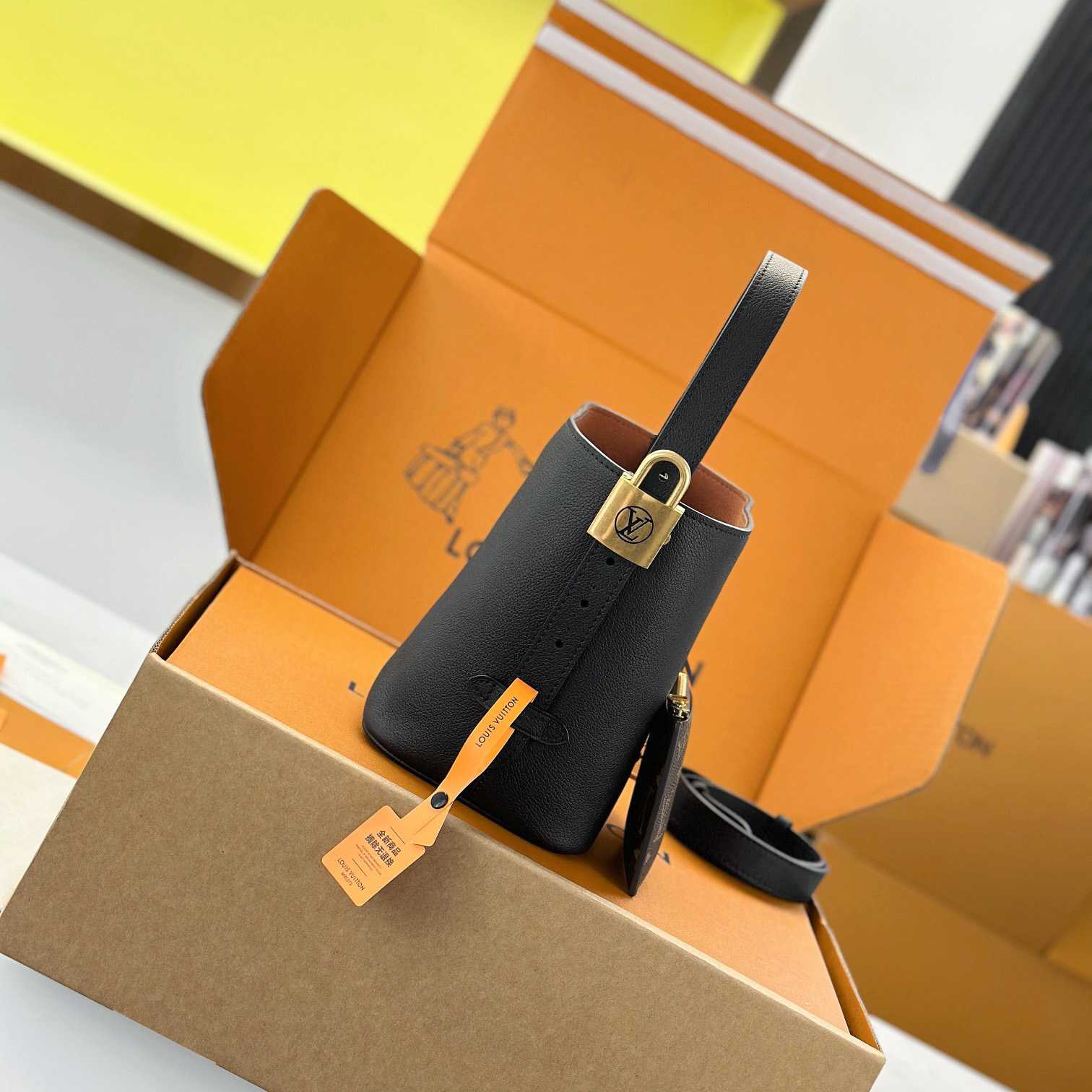 Louis Vuitton Low Key All In BB   M25543 - DesignerGu