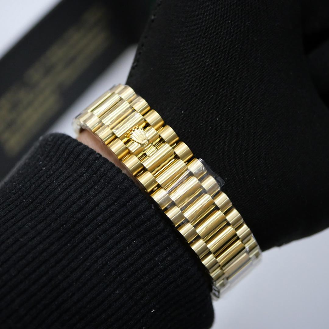 Rolex Oyster Perpetual Day-Date, 36mm, yellow gold 128235 - DesignerGu