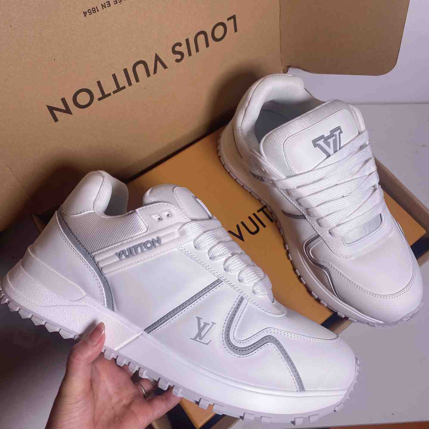 Louis Vuitton Run Away Maxi Sneaker   1AHSRM - DesignerGu