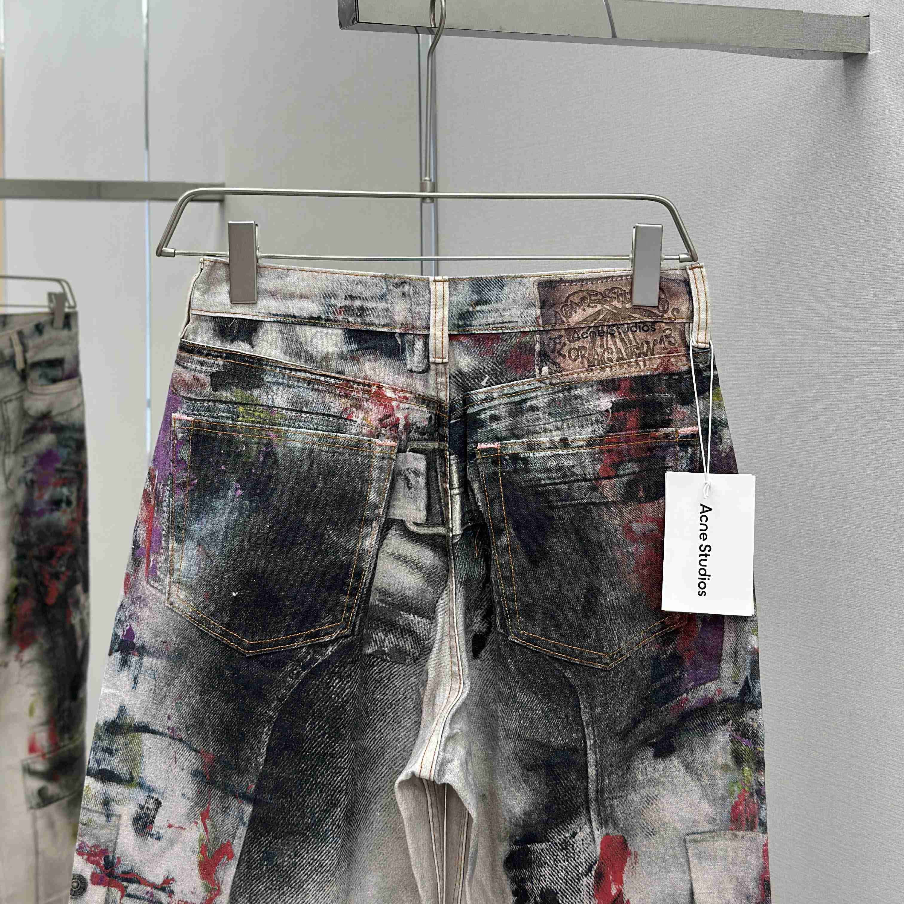 Acne Studios Loose Fit Jeans - 1981 - DesignerGu