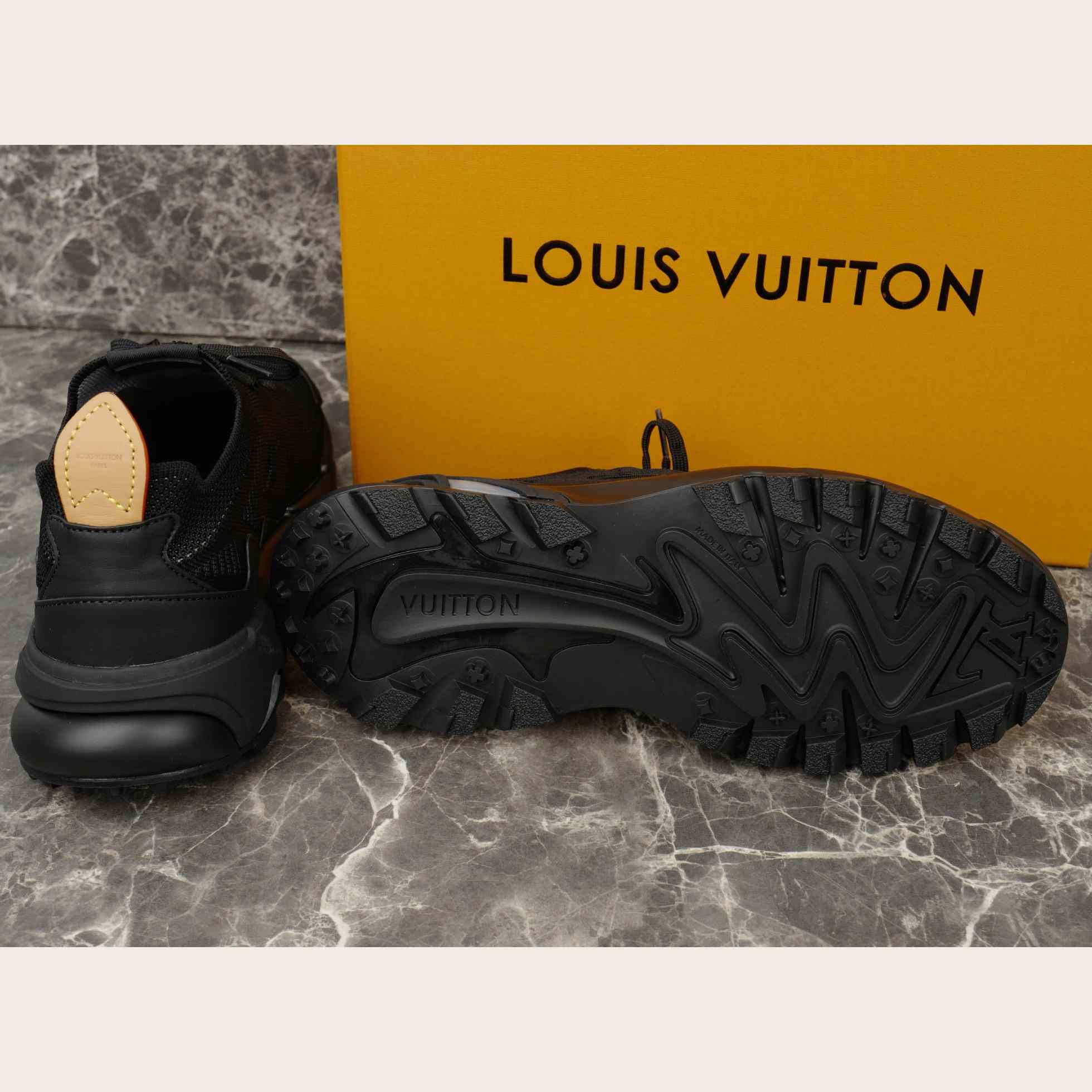 Louis Vuitton LV Runner Tatic Sneaker   1AILJ2 - DesignerGu