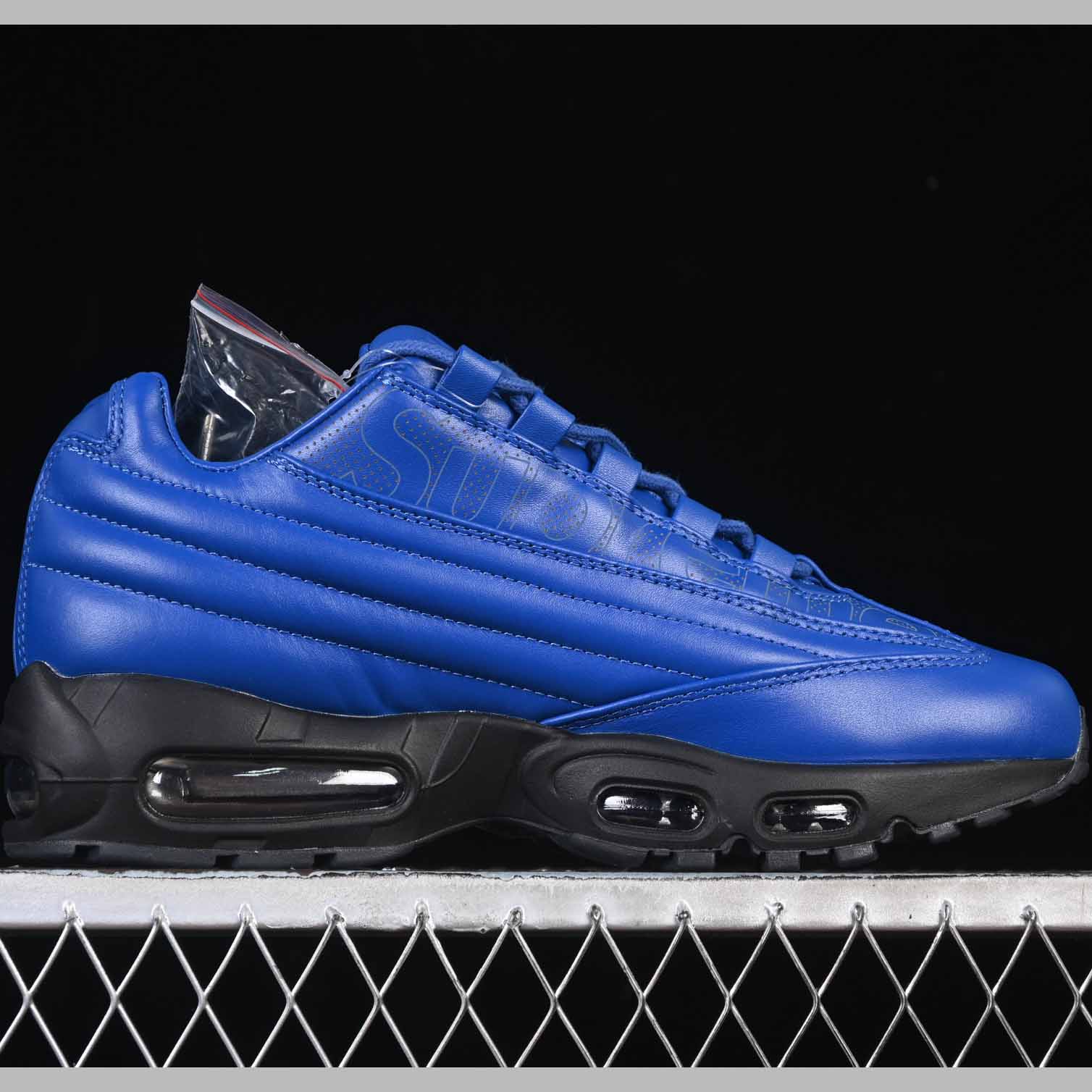 Supreme x Nike Air Max 95 Lux    CI0999-400 - DesignerGu