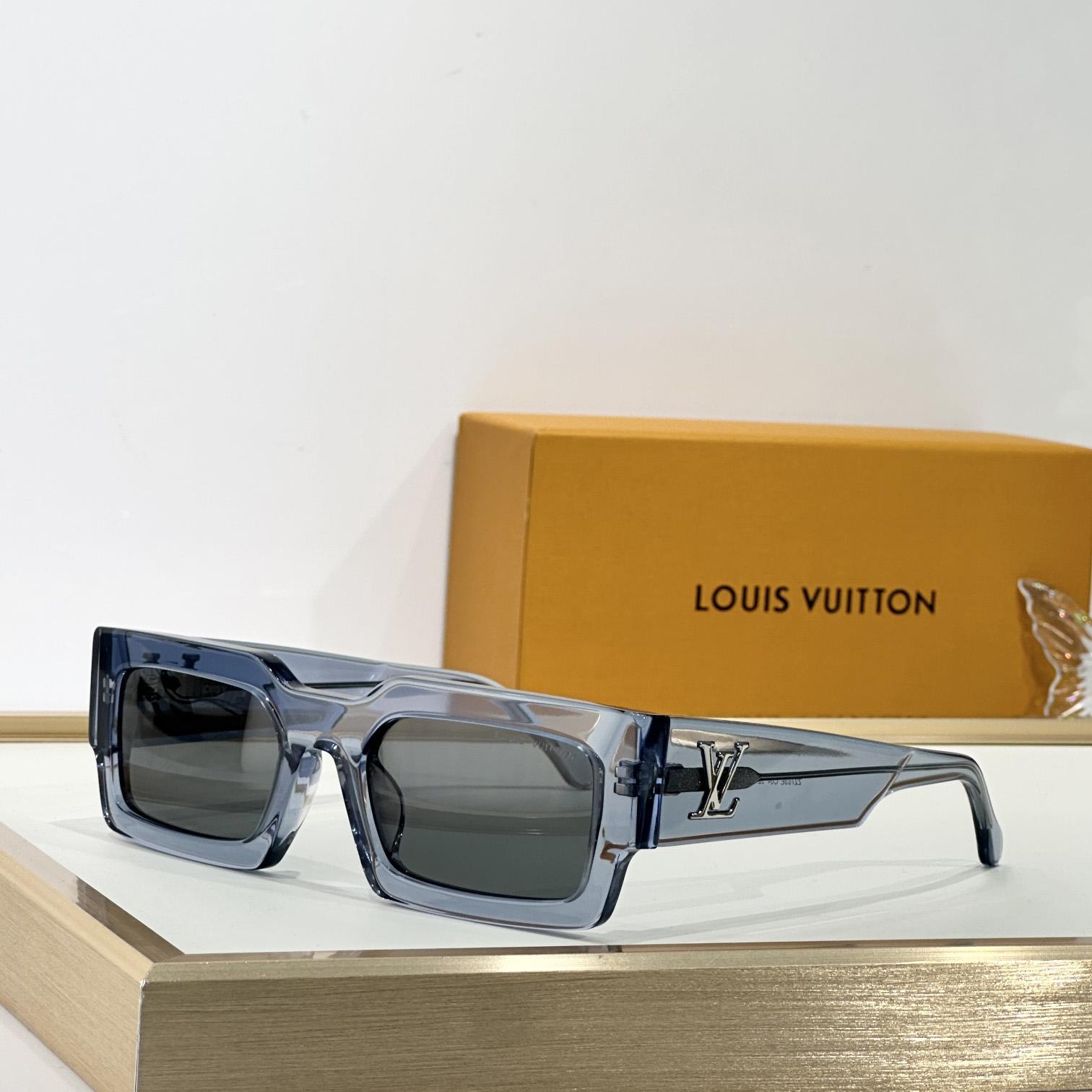 Louis Vuitton LV Clash Low Square Sunglasses   Z2864E - DesignerGu