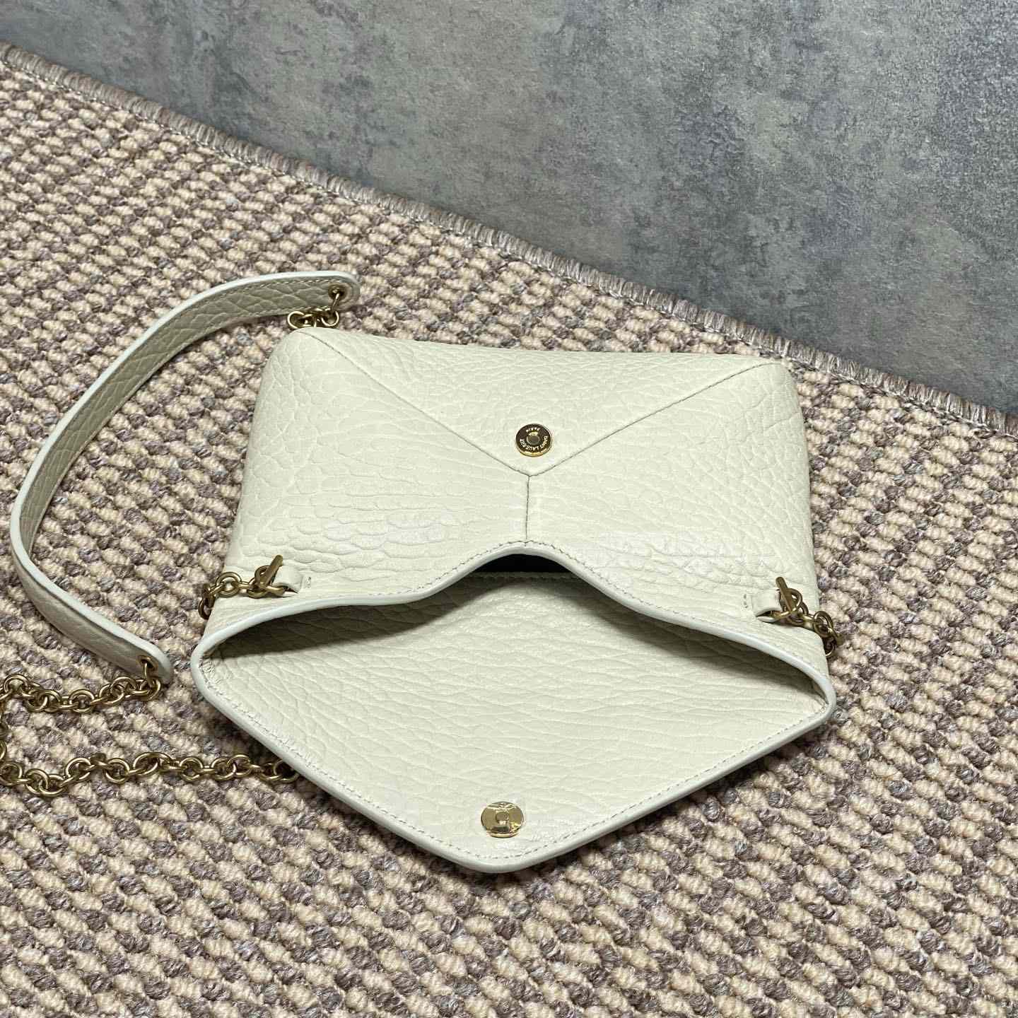 Saint Laurent Cassandre Chain Pouch In Lambskin - DesignerGu