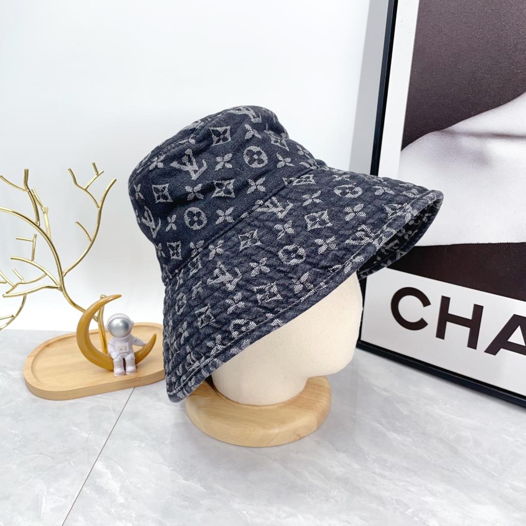 Louis Vuitton Monogram Hat - DesignerGu