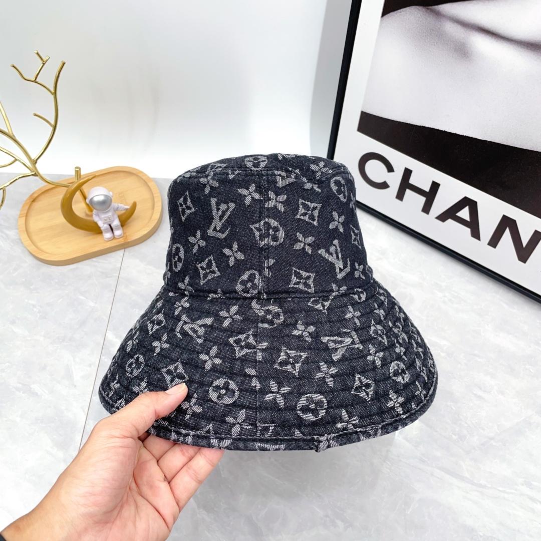 Louis Vuitton Monogram Hat - DesignerGu