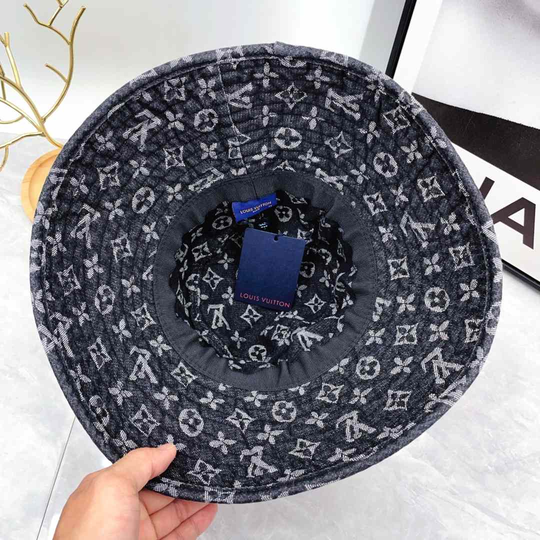 Louis Vuitton Monogram Hat - DesignerGu