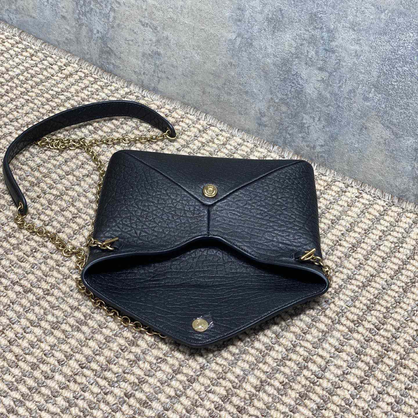 Saint Laurent Cassandre Chain Pouch In Lambskin - DesignerGu