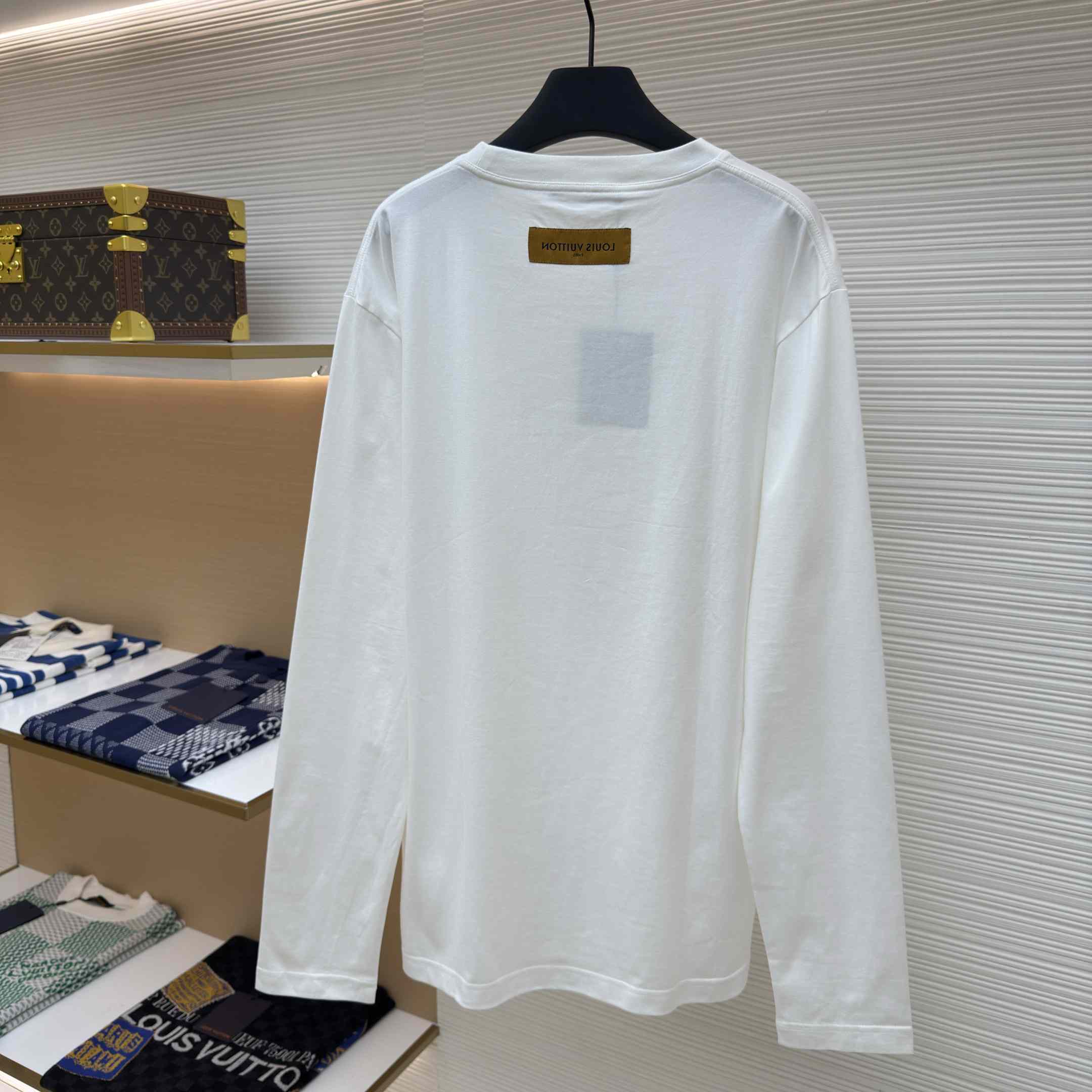 Louis Vuitton Embossed LV Long-Sleeved T-Shirt   1AIOIP - DesignerGu
