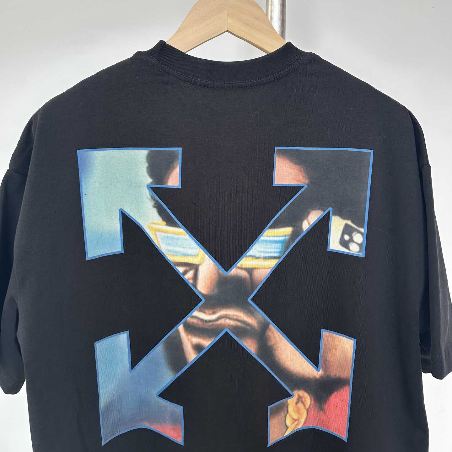 Off-White Black Barber Arrow T-Shirt - DesignerGu