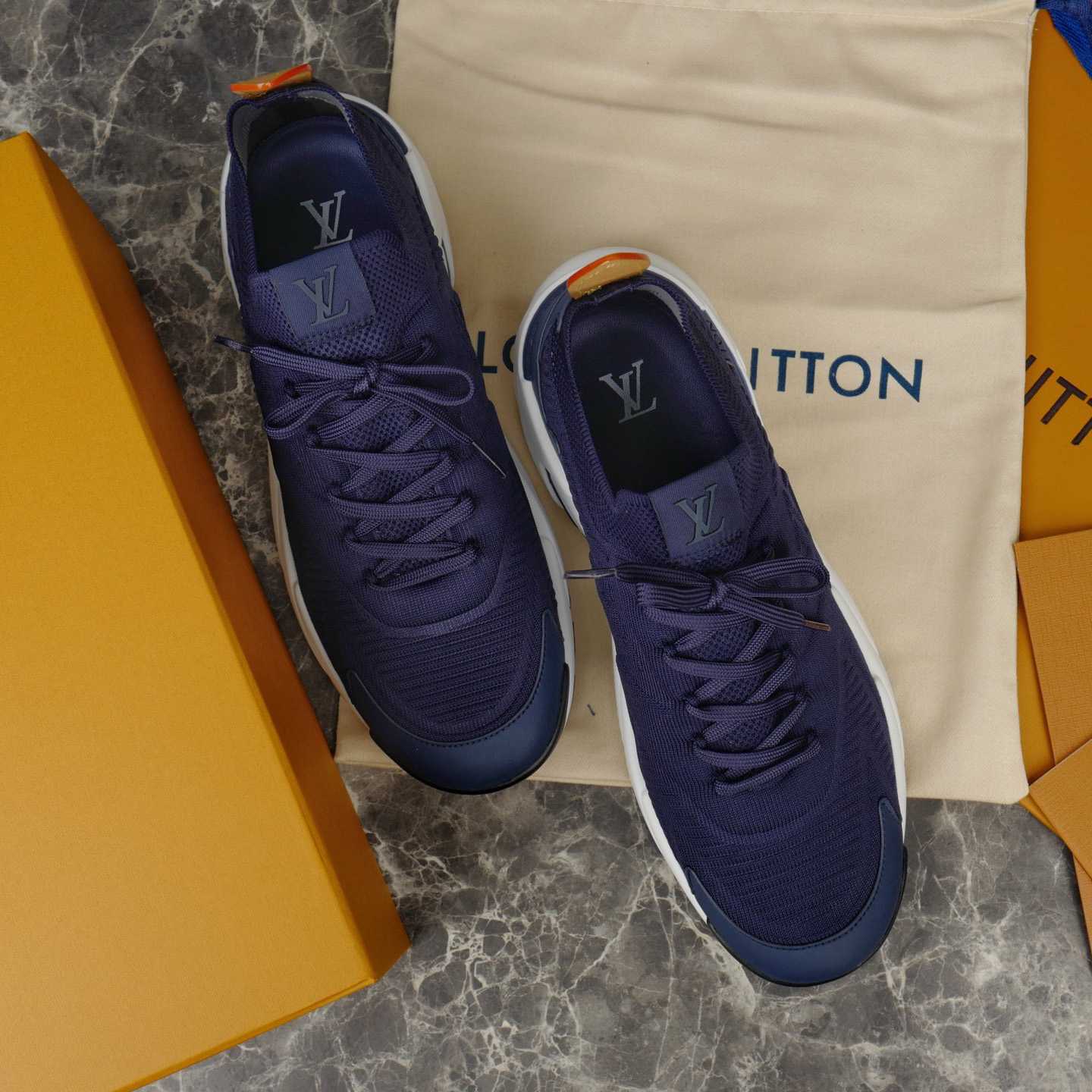 Louis Vuitton LV Runner Tatic Sneaker   1AILK6 - DesignerGu