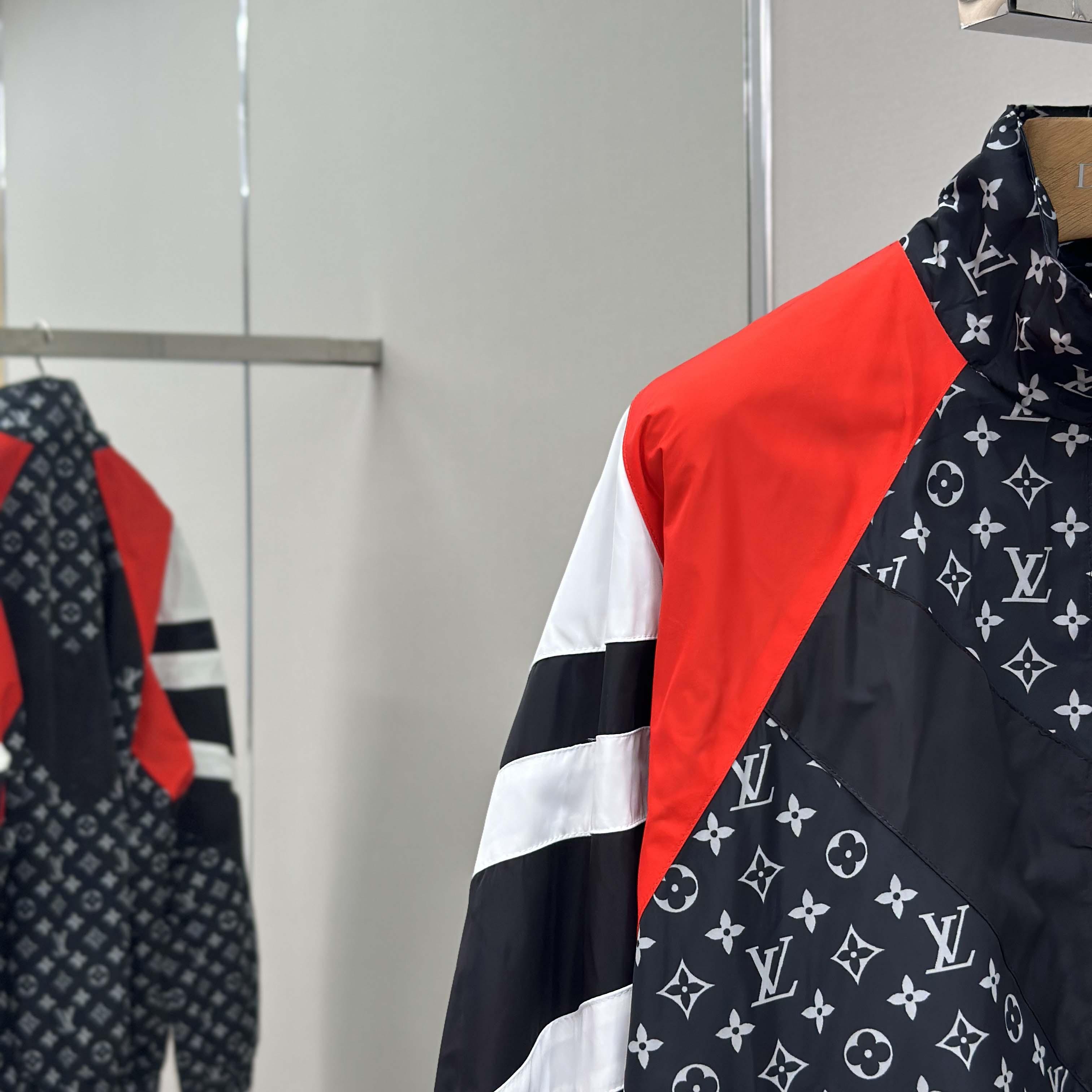 Louis Vuitton Monogram Printed Nylon Tracksuit Top   1AILQ5 - DesignerGu