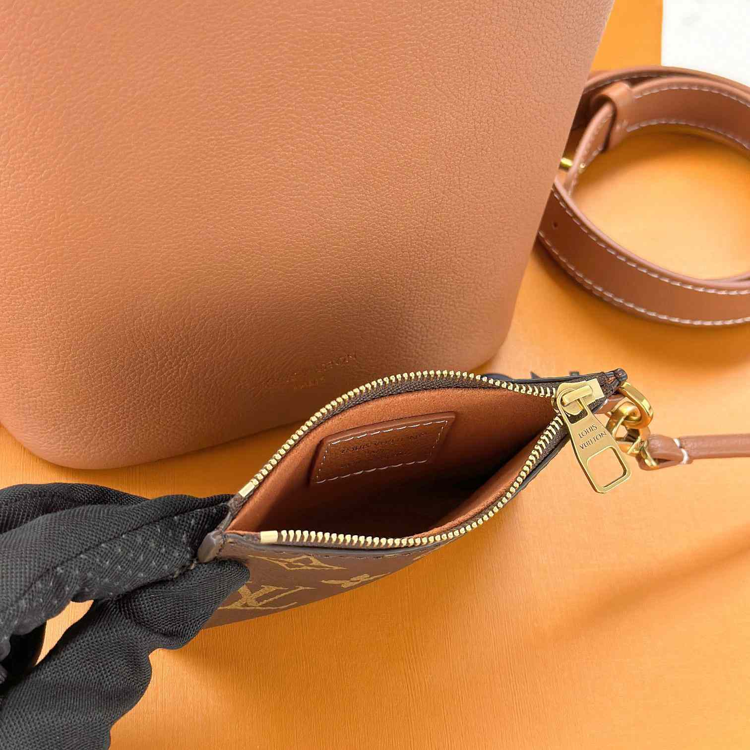 Louis Vuitton Low Key All In BB   M14416 - DesignerGu