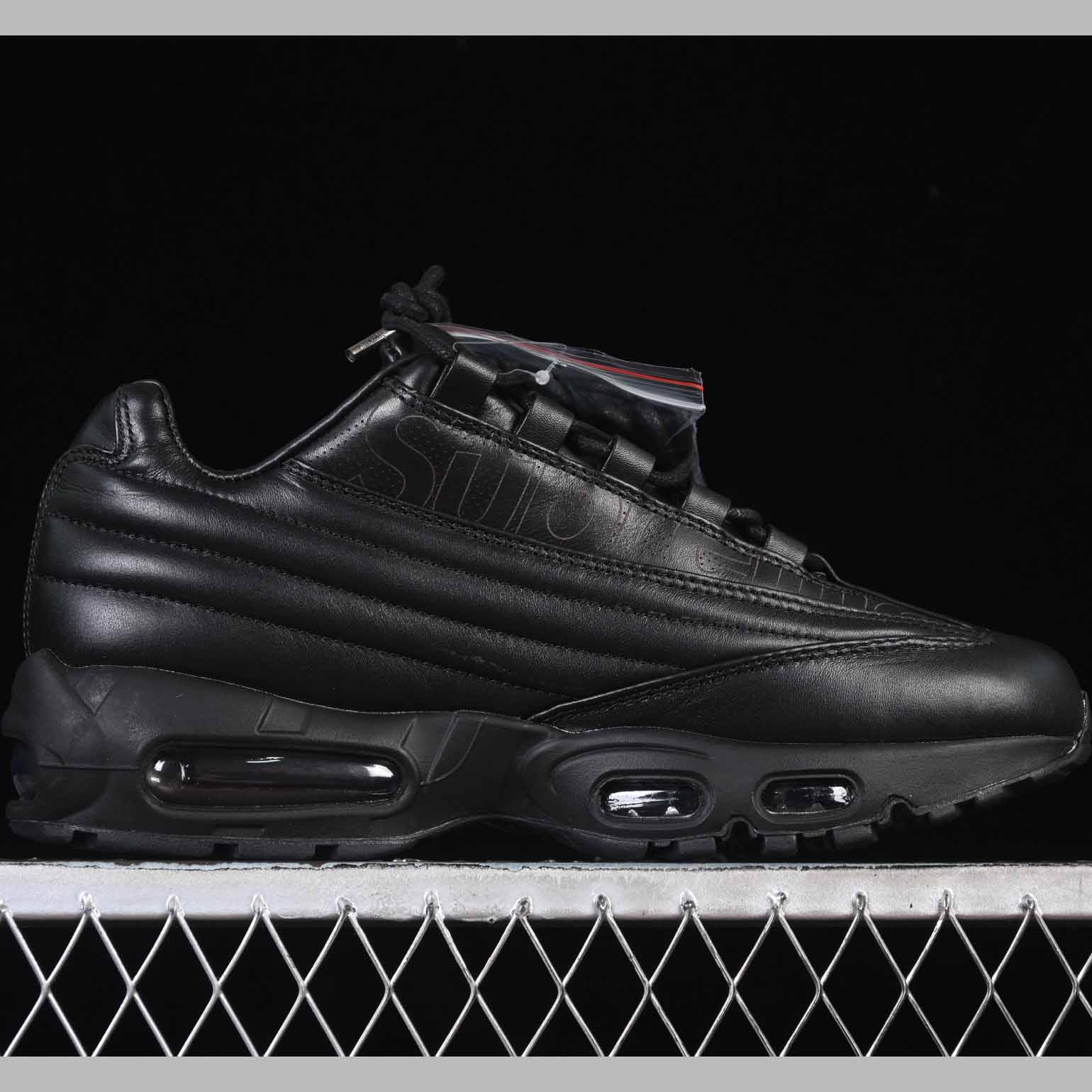 Supreme x Nike Air Max 95 Lux    CI0999-001 - DesignerGu