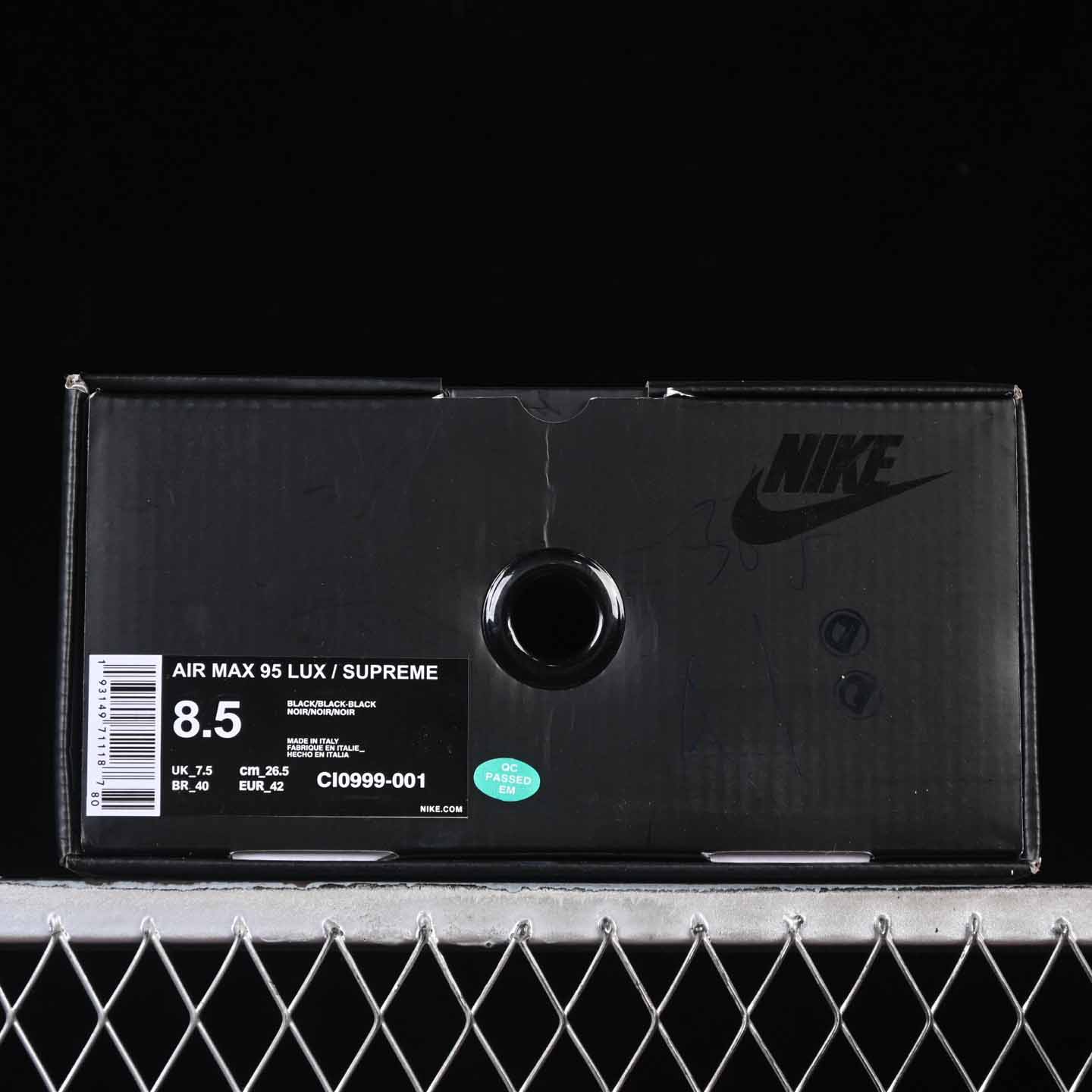 Supreme x Nike Air Max 95 Lux    CI0999-001 - DesignerGu