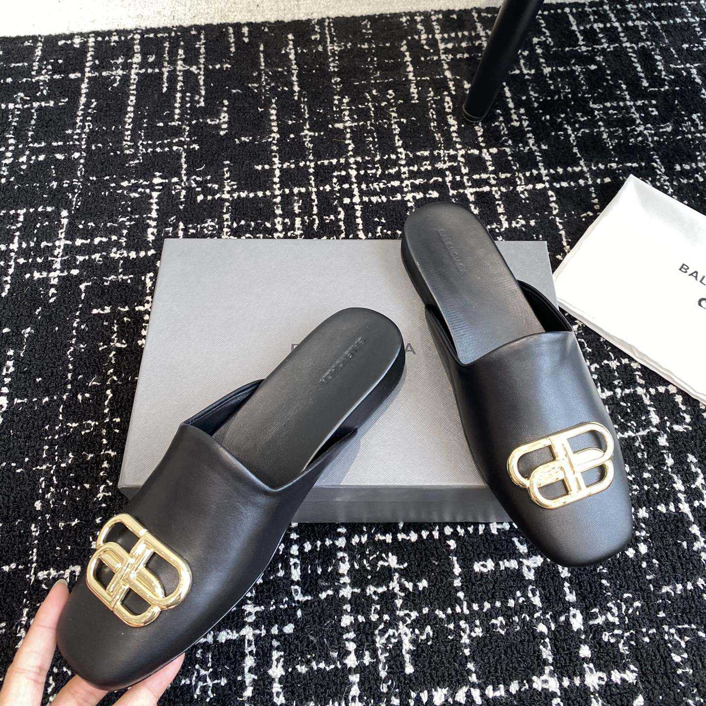 Balenciaga Flat Cosy BB Mule Slide Sandals - DesignerGu