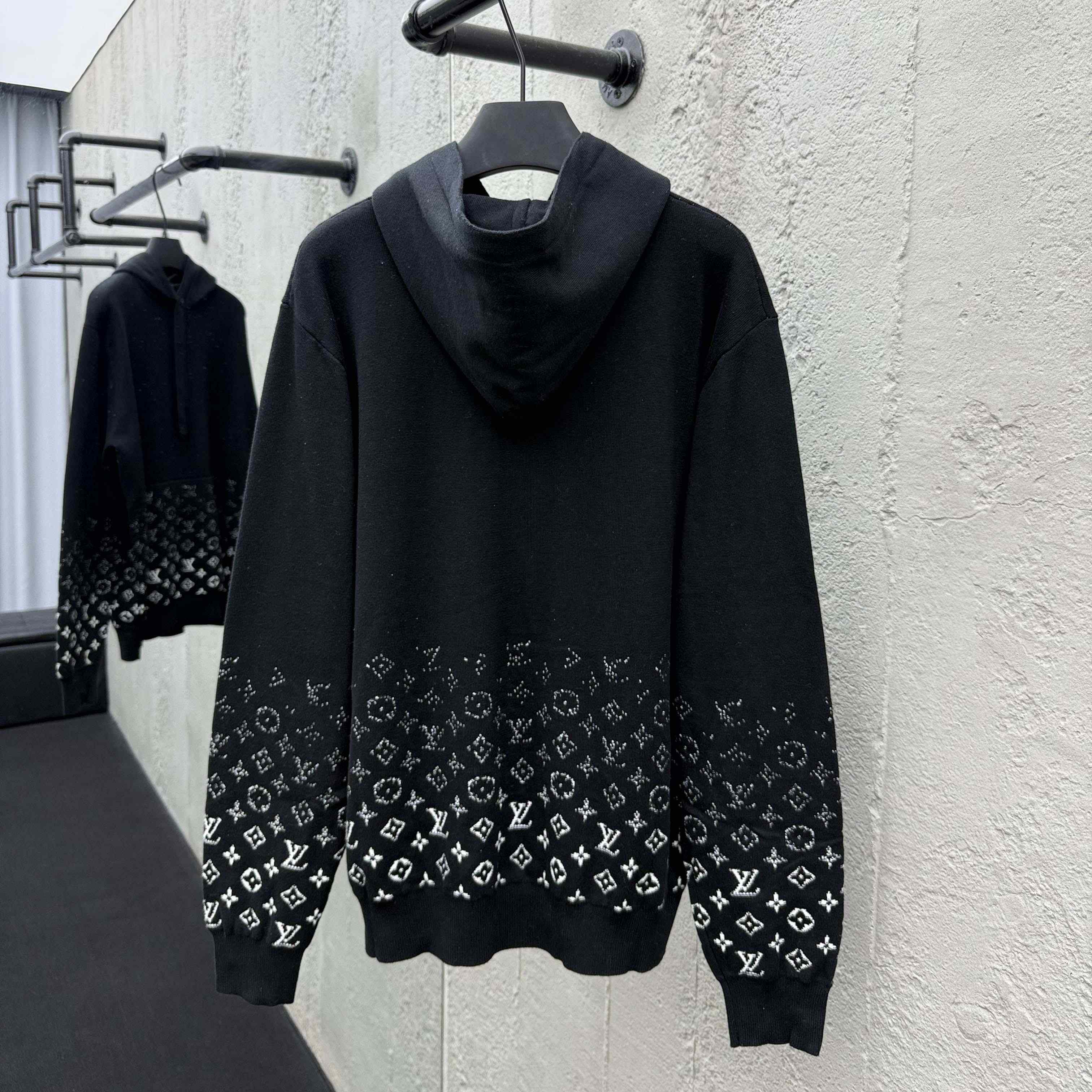 Louis Vuitton Gradient Cotton Hoodie   1AFAQE - DesignerGu