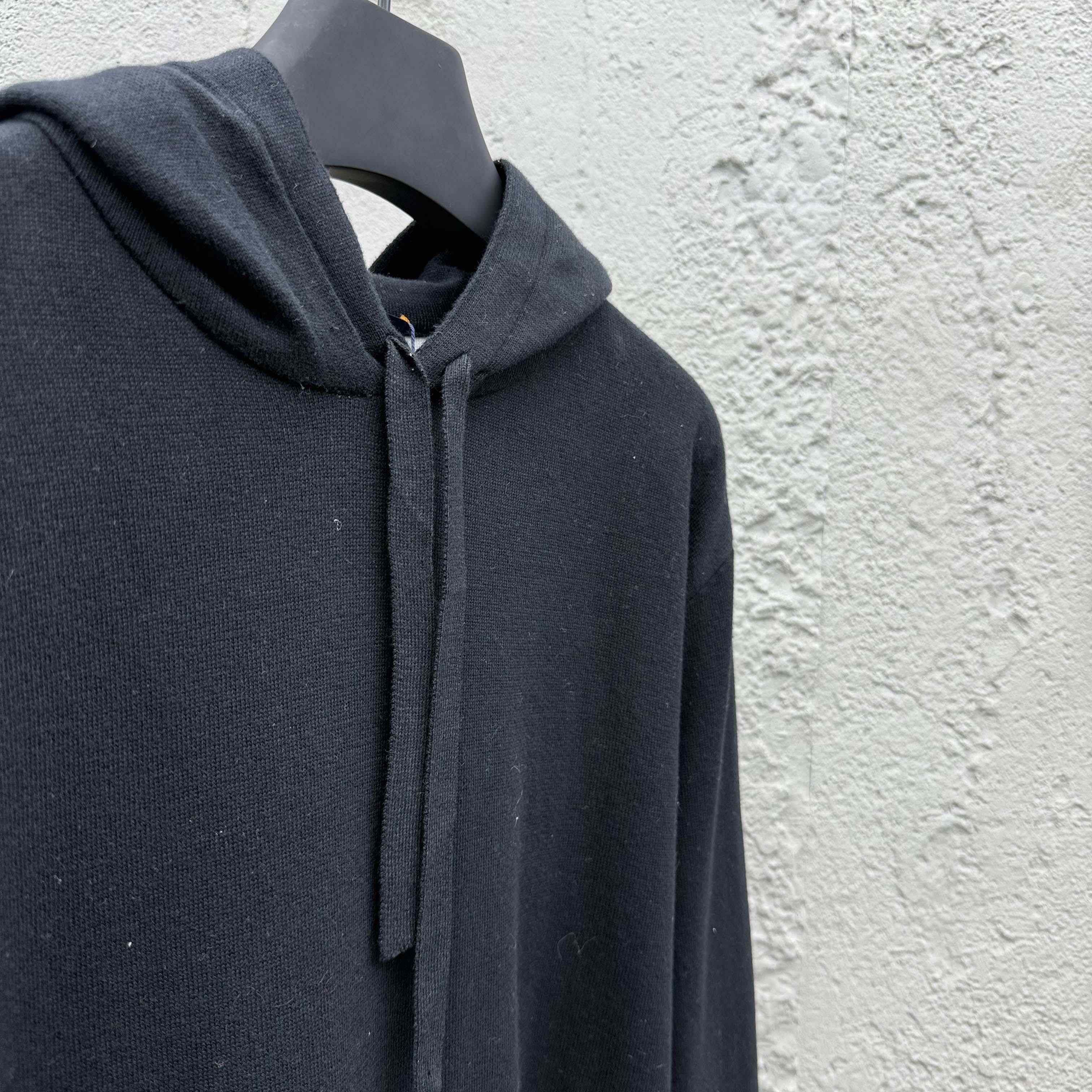Louis Vuitton Gradient Cotton Hoodie   1AFAQE - DesignerGu