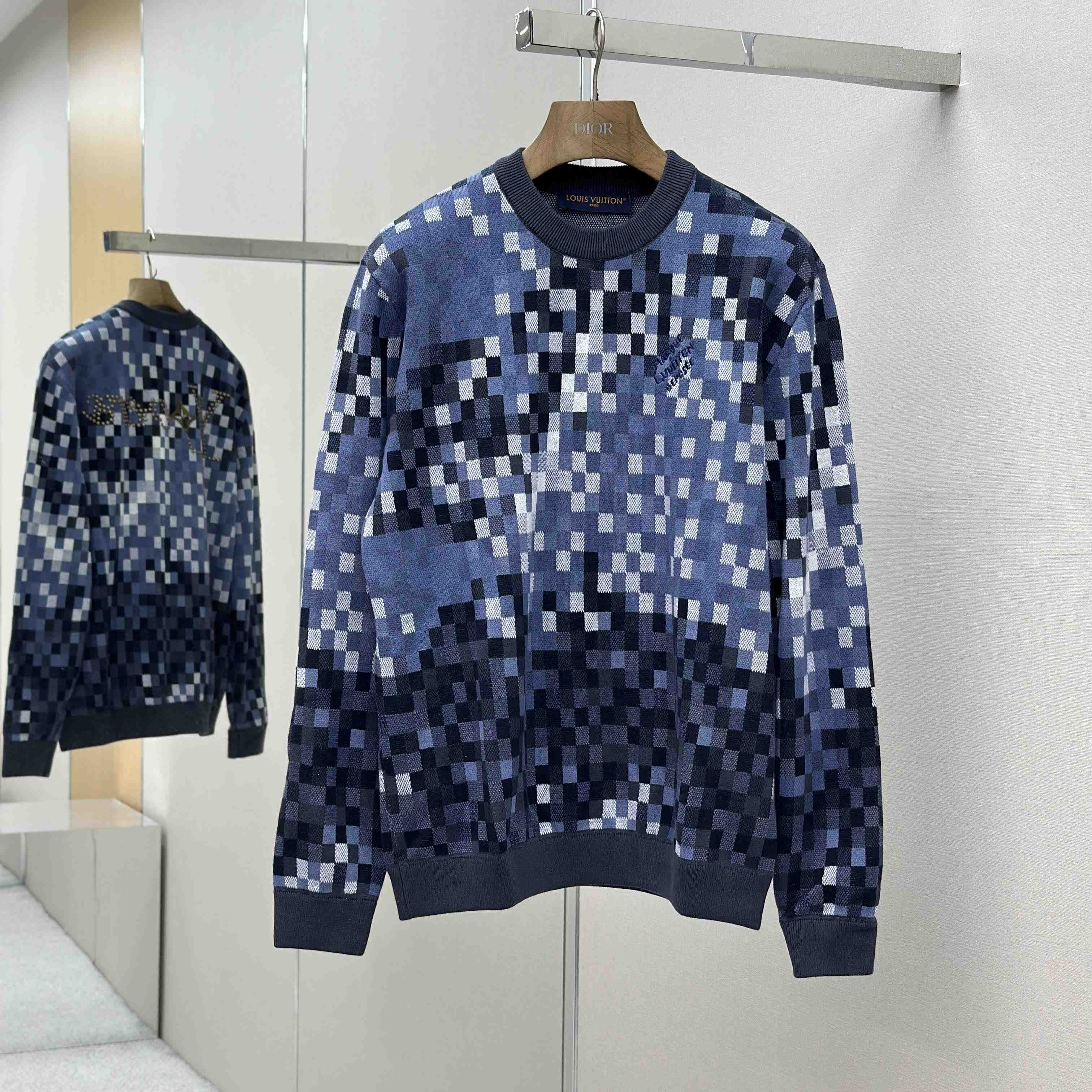 Louis Vuitton LV Vers Damoflage Jacquard Pullover   1AGHTO - DesignerGu