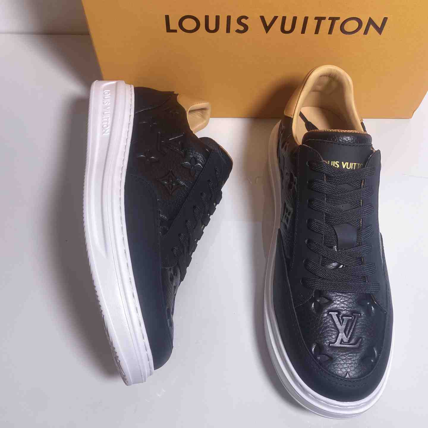 Louis Vuitton Beverly Hills Sneaker   1A8V43 - DesignerGu