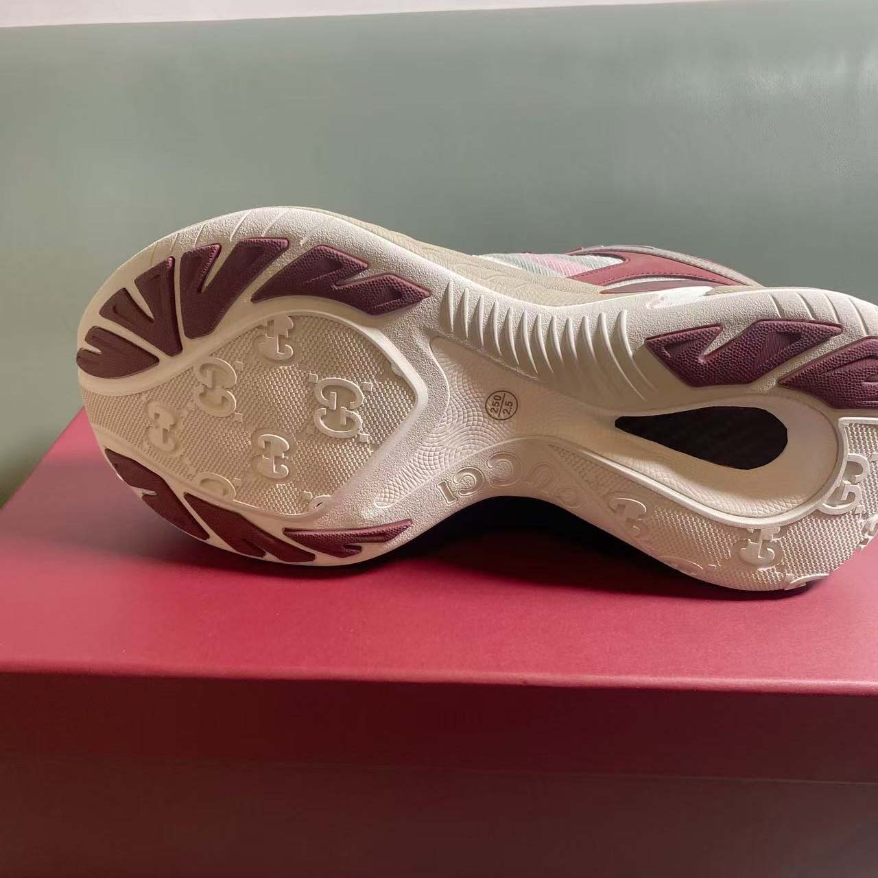 Gucci Men's Gucci 2.0 Sneaker - DesignerGu