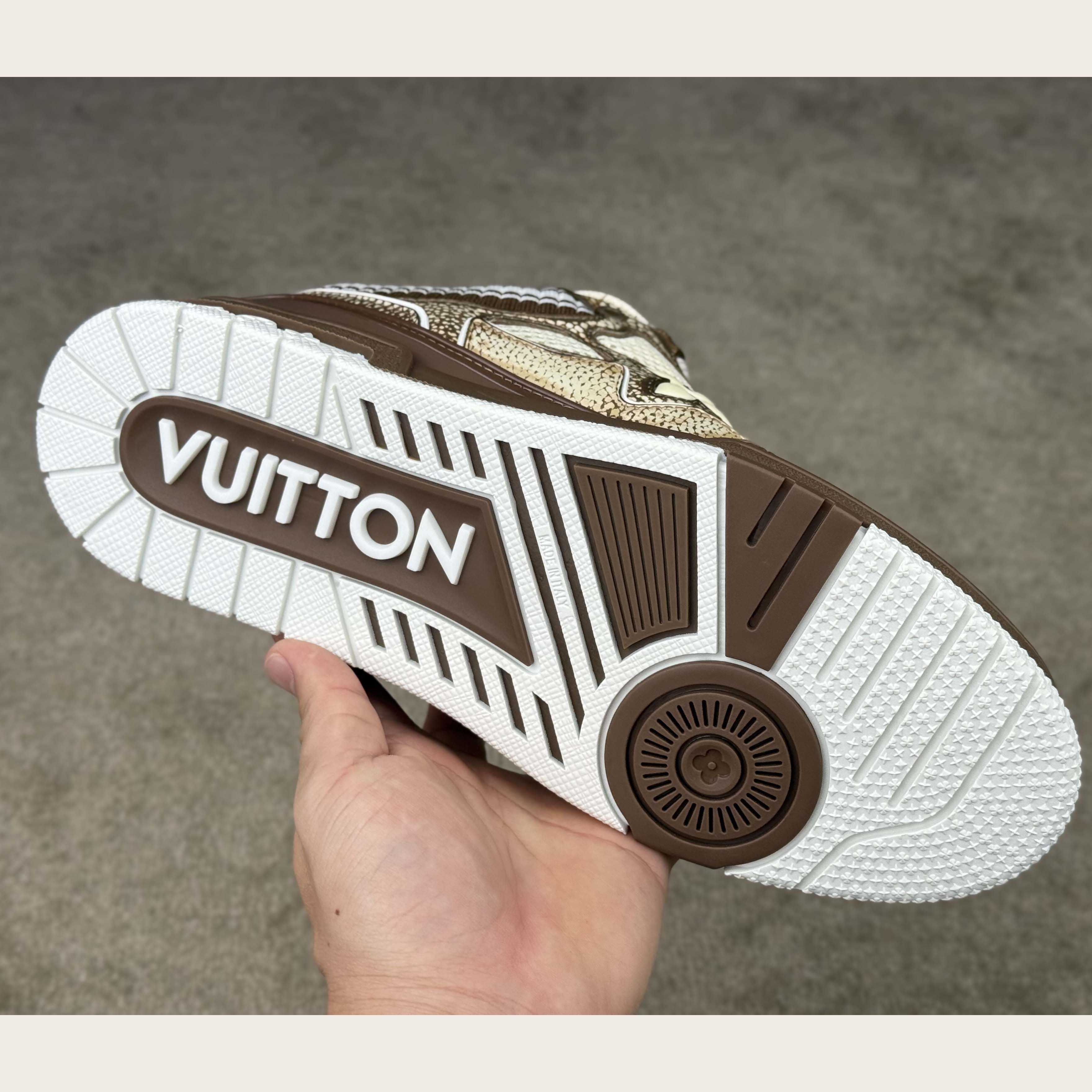 Louis Vuitton LV Skate Sneaker   1AHSWO - DesignerGu