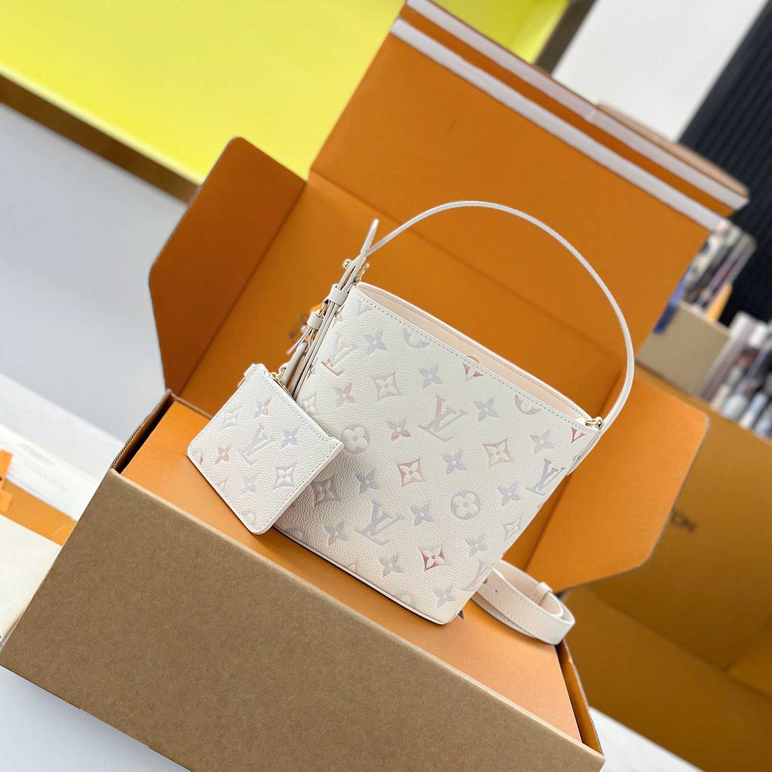 Louis Vuitton All In BB   M25673 - DesignerGu