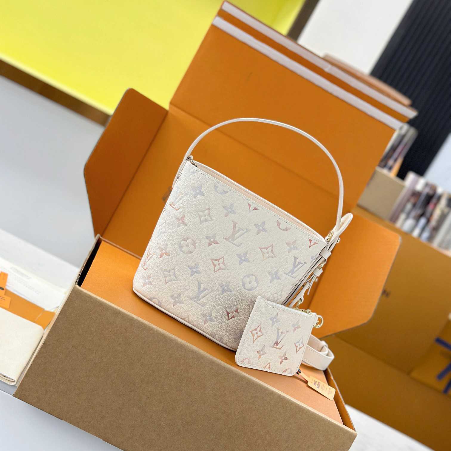 Louis Vuitton All In BB   M25673 - DesignerGu