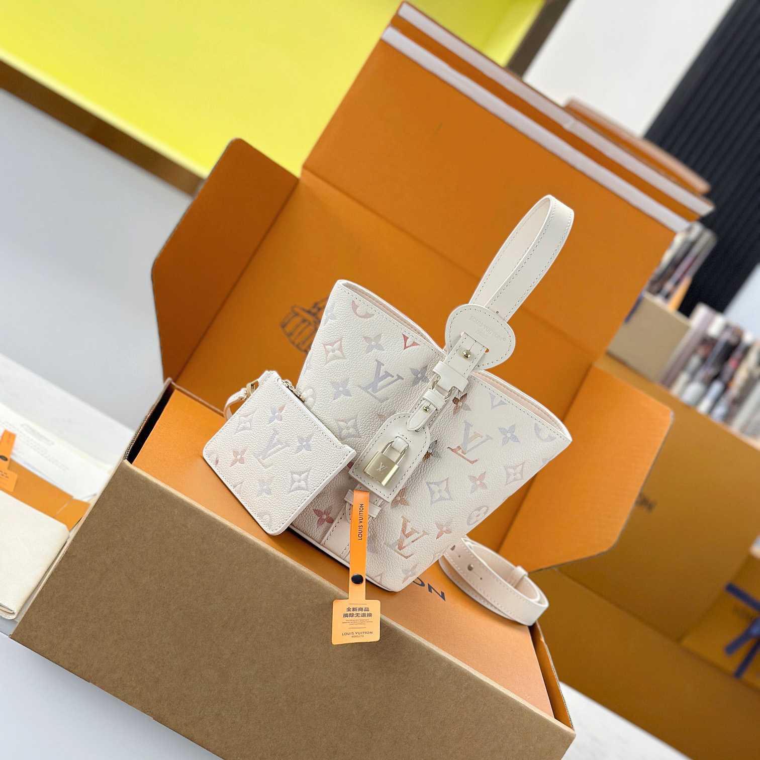 Louis Vuitton All In BB   M25673 - DesignerGu