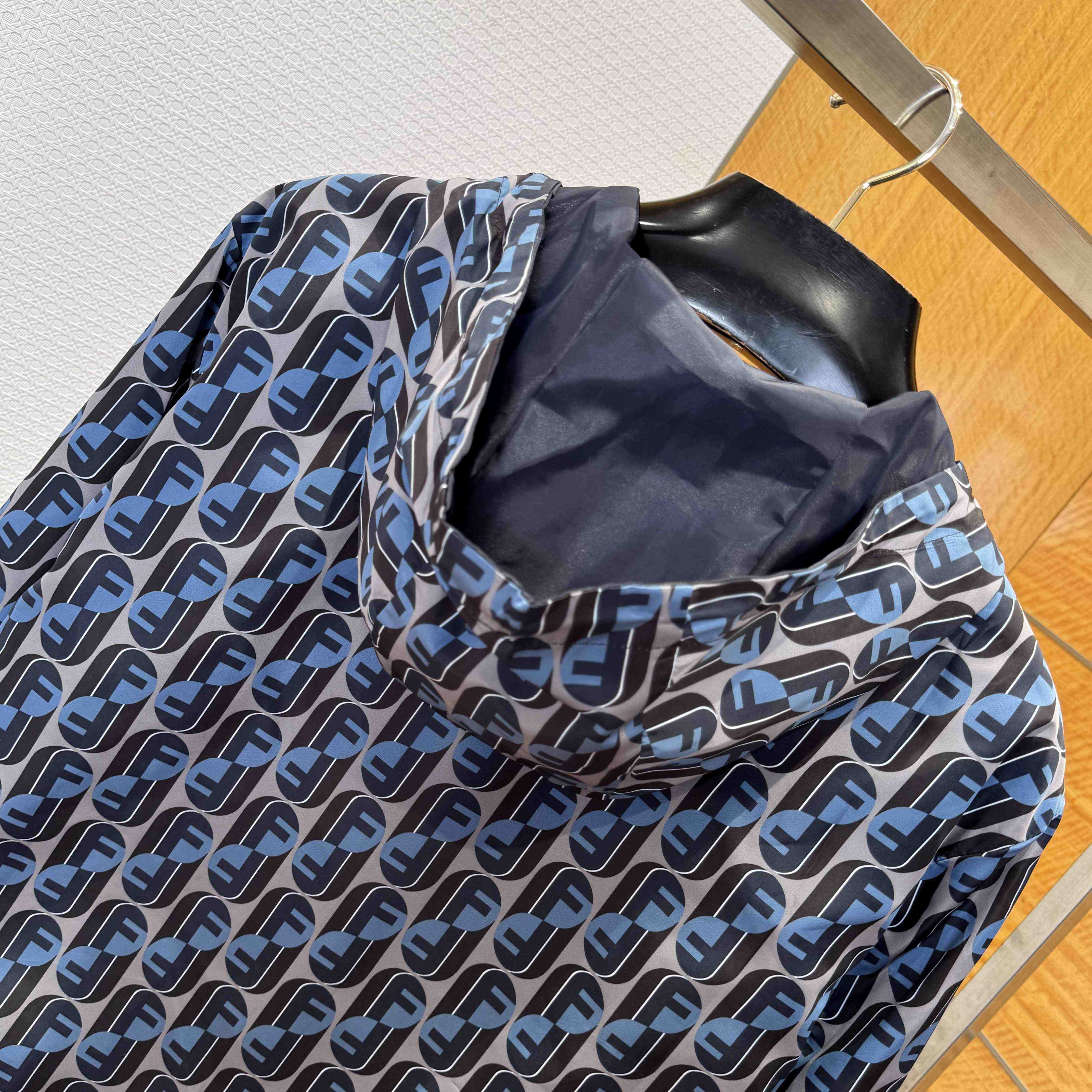 Fendi Men's Reversible Nylon Windbreaker - DesignerGu