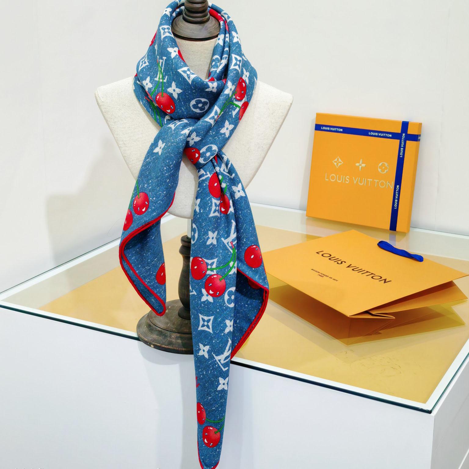 Louis Vuitton LV x TM Monogram Shawl   140*140cm - DesignerGu