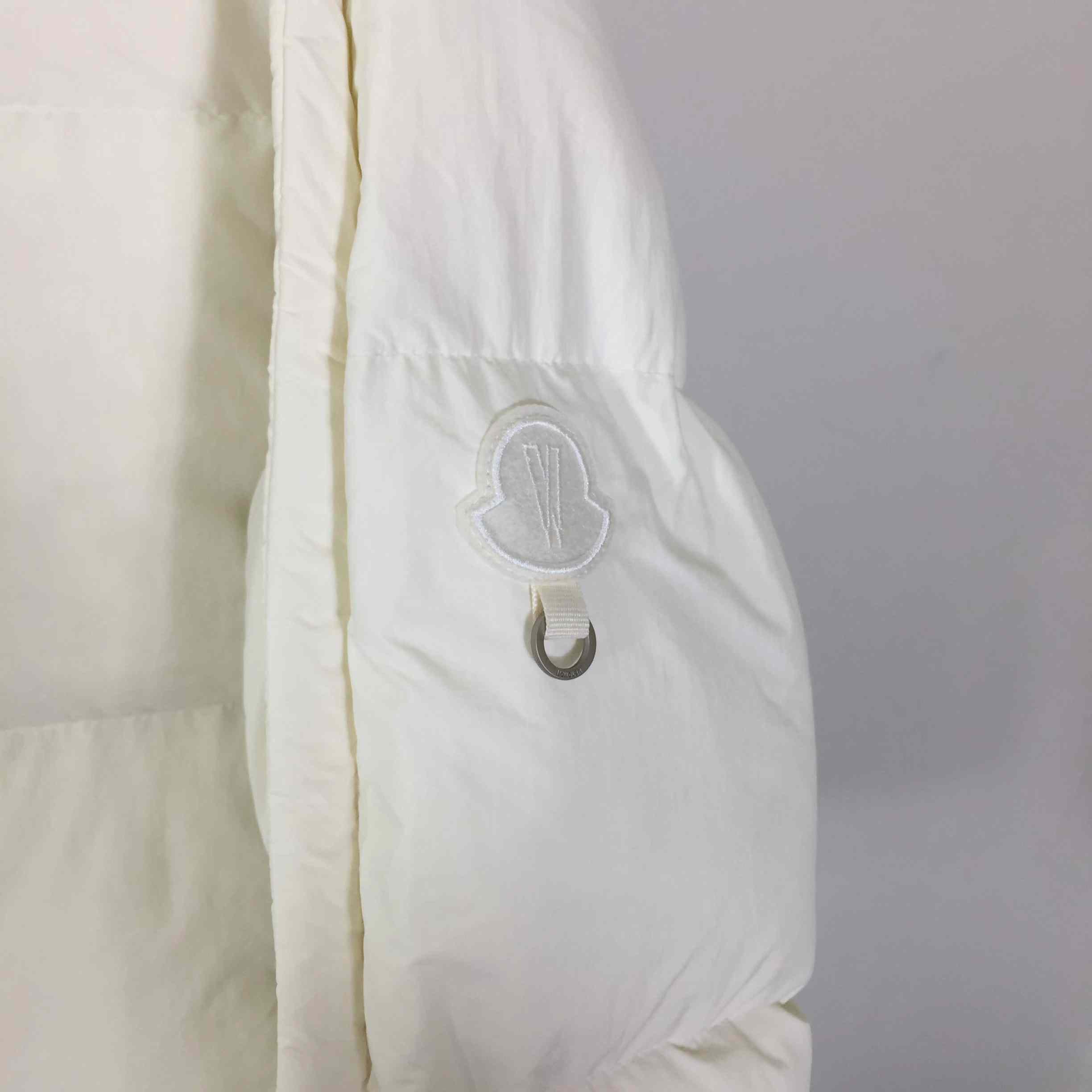 Moncler X Willow Smith Yael Down Jacket In White - DesignerGu