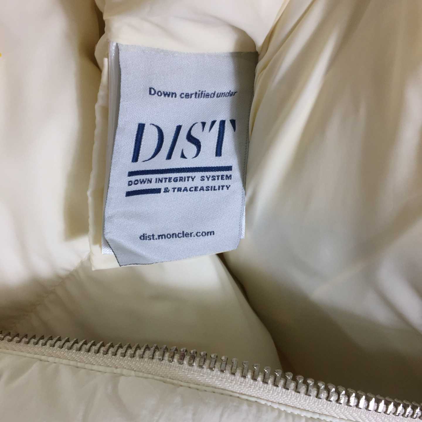 Moncler X Willow Smith Yael Down Jacket In White - DesignerGu