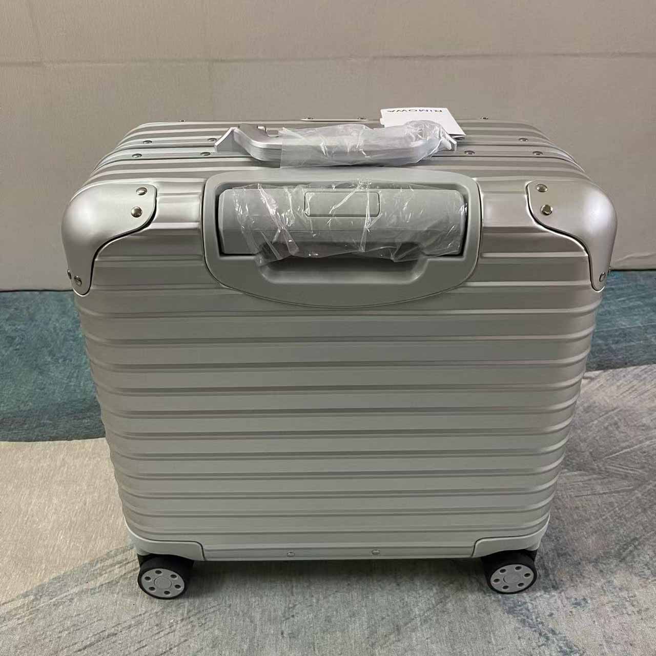 Rimowa Luggage    - DesignerGu