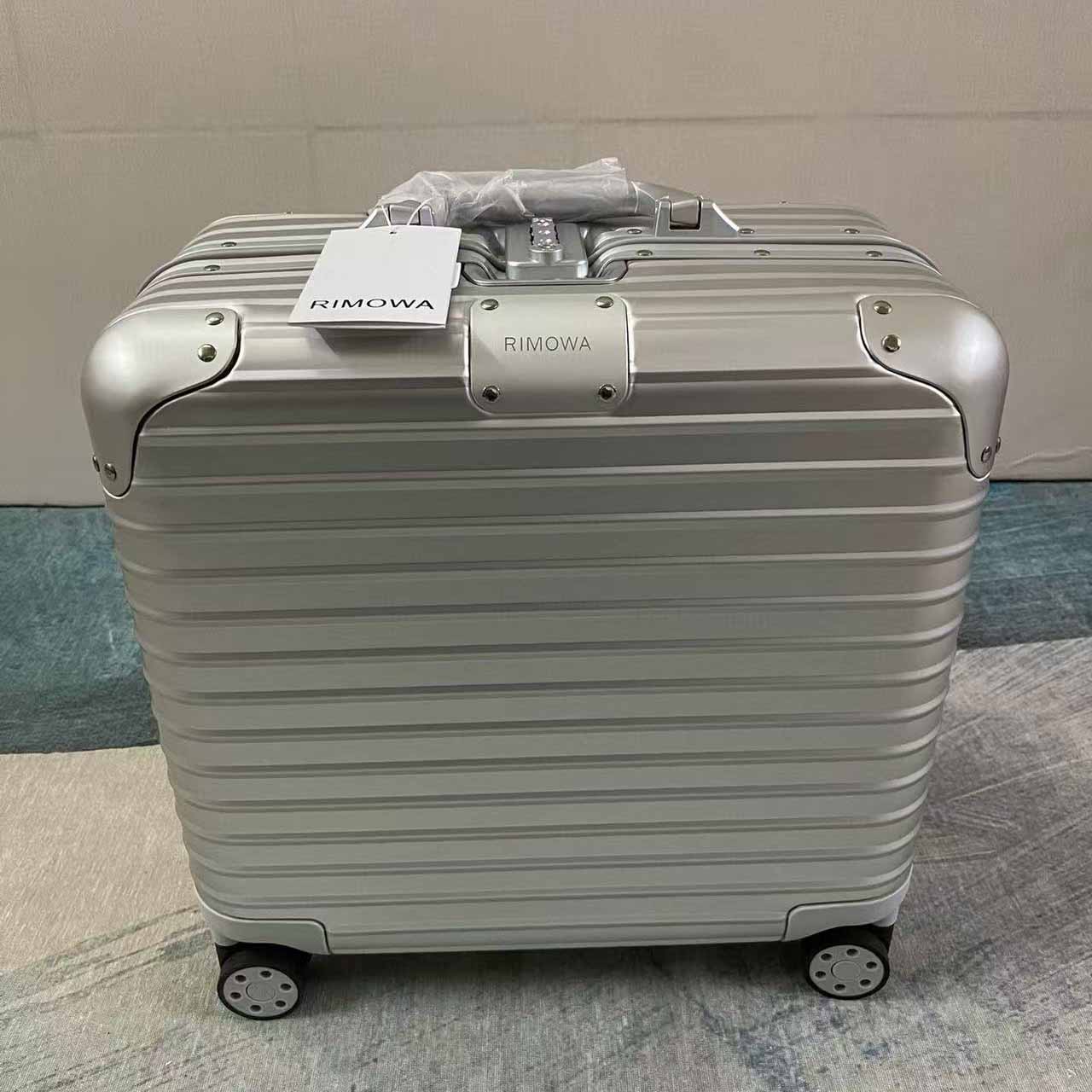 Rimowa Luggage    - DesignerGu