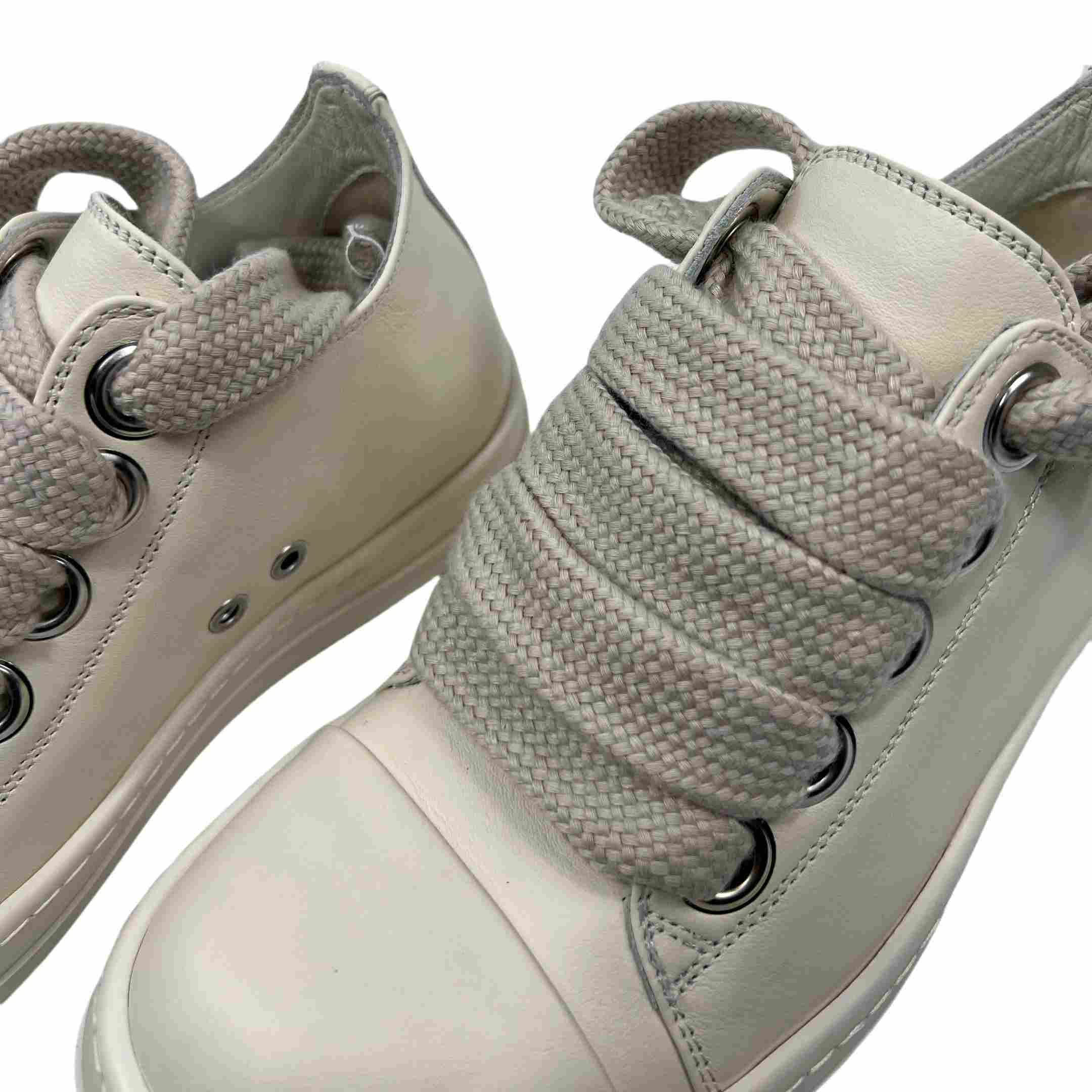 Rick Owens Lido Low Top Sneaks Jumbo Laced Milk - DesignerGu