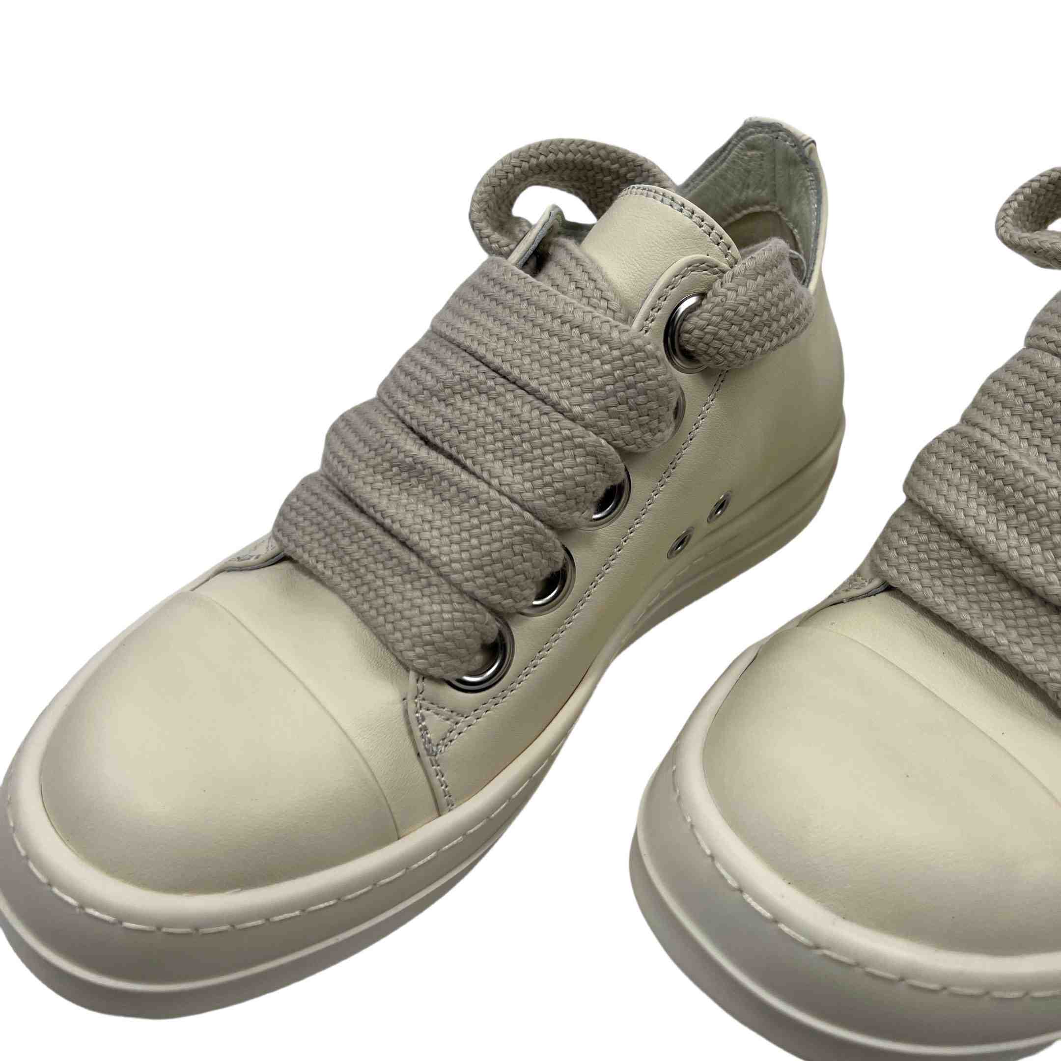 Rick Owens Lido Low Top Sneaks Jumbo Laced Milk - DesignerGu