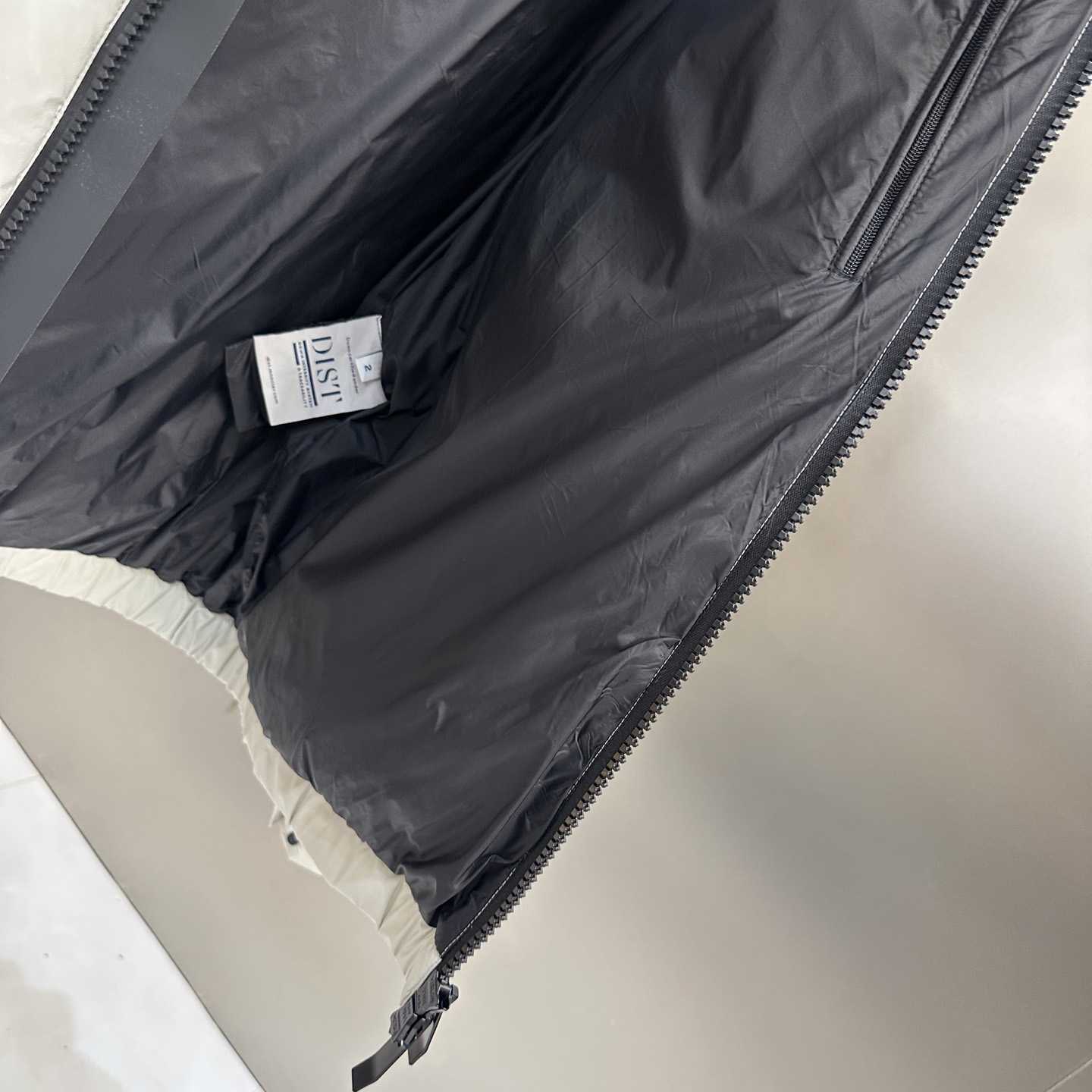 Moncler Short Down Jacket - DesignerGu