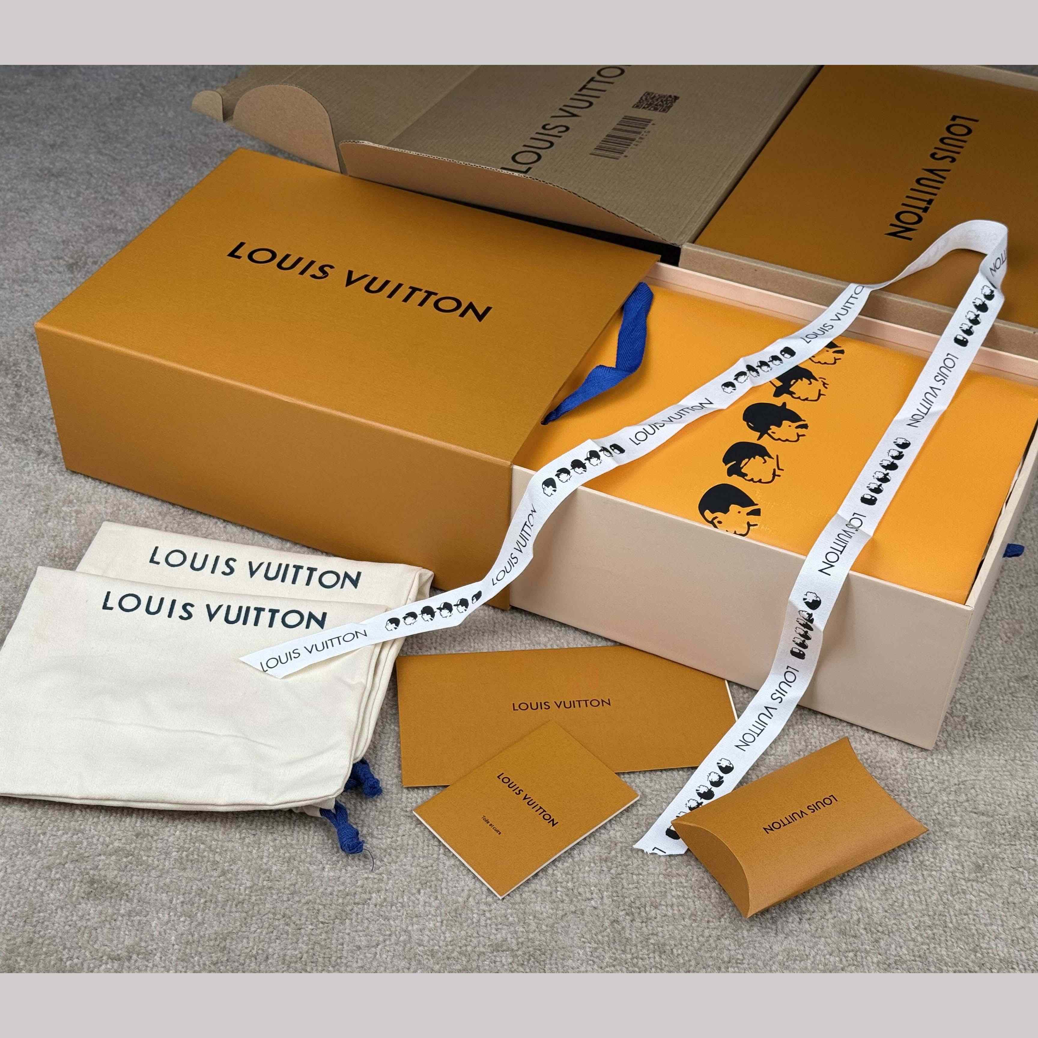 Louis Vuitton LV BUTTERSOFT Sneaker    1AIKI3 - DesignerGu