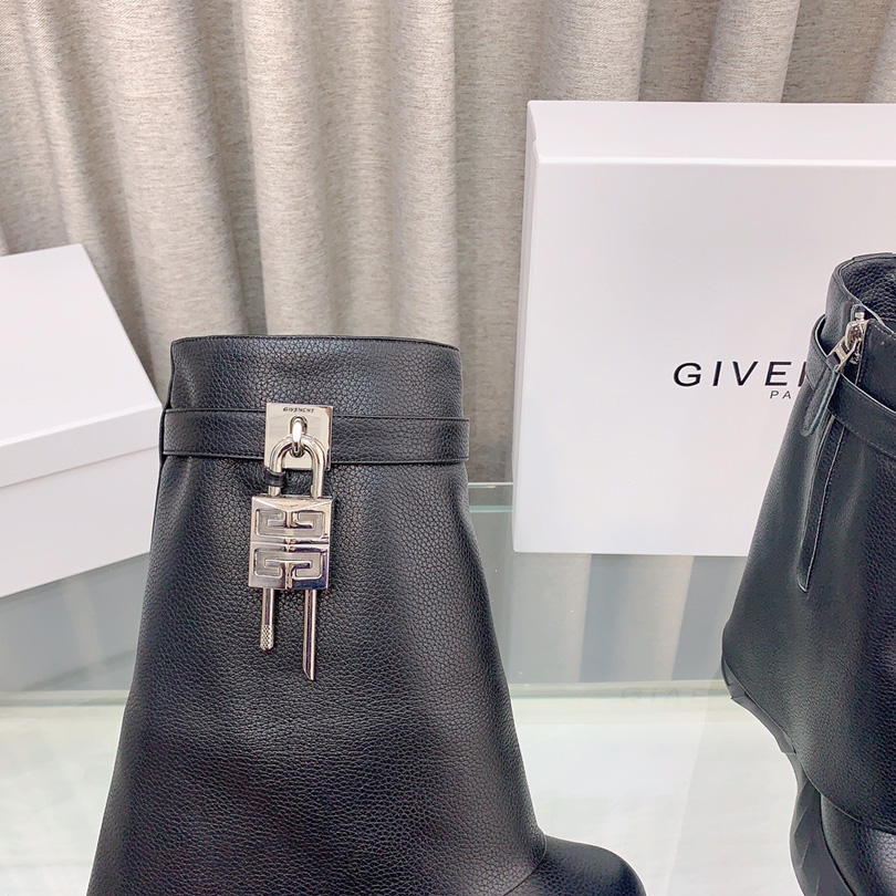 Givenchy Shark Lock Boots - DesignerGu