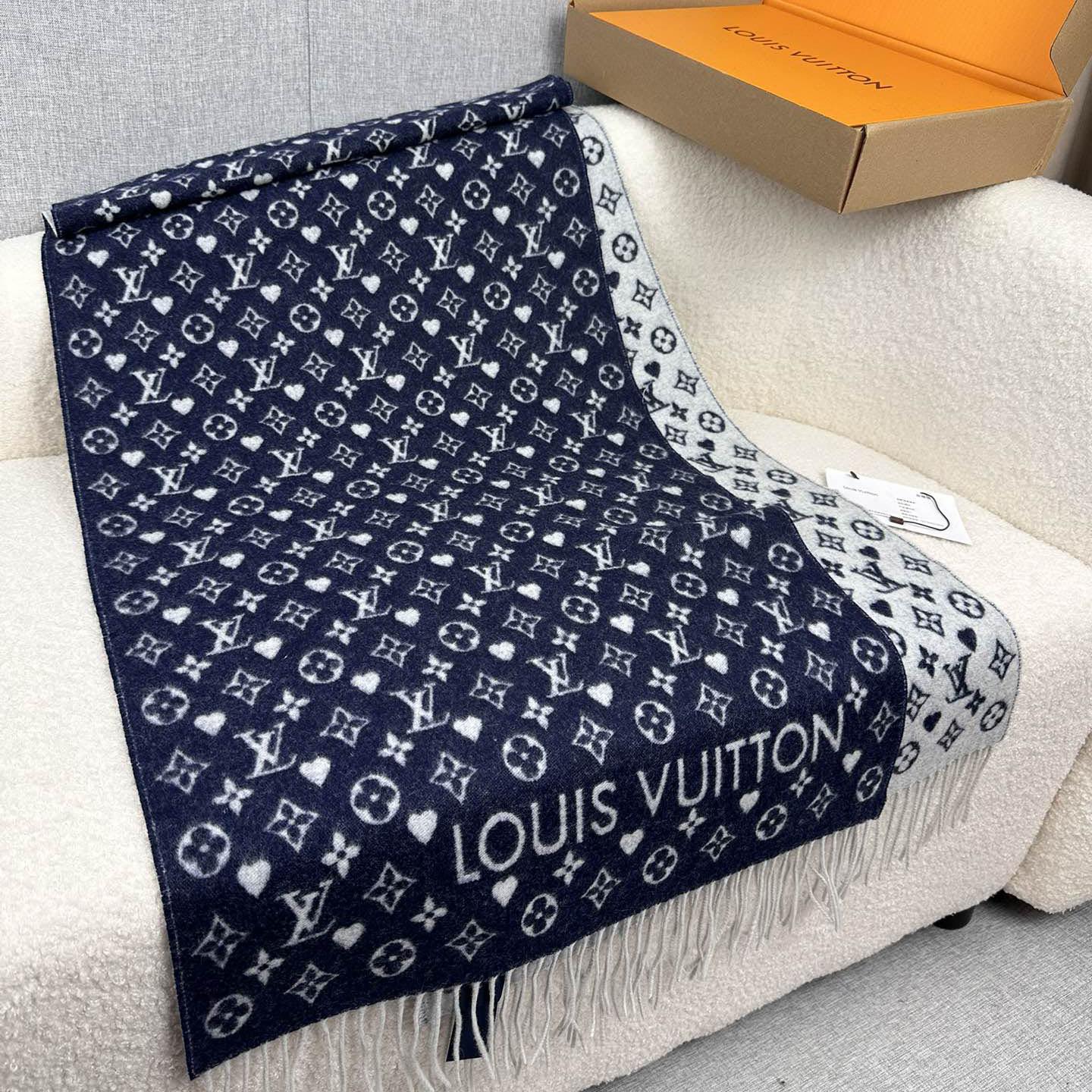 Louis Vuitton Game On Scarf   45*180cm - DesignerGu