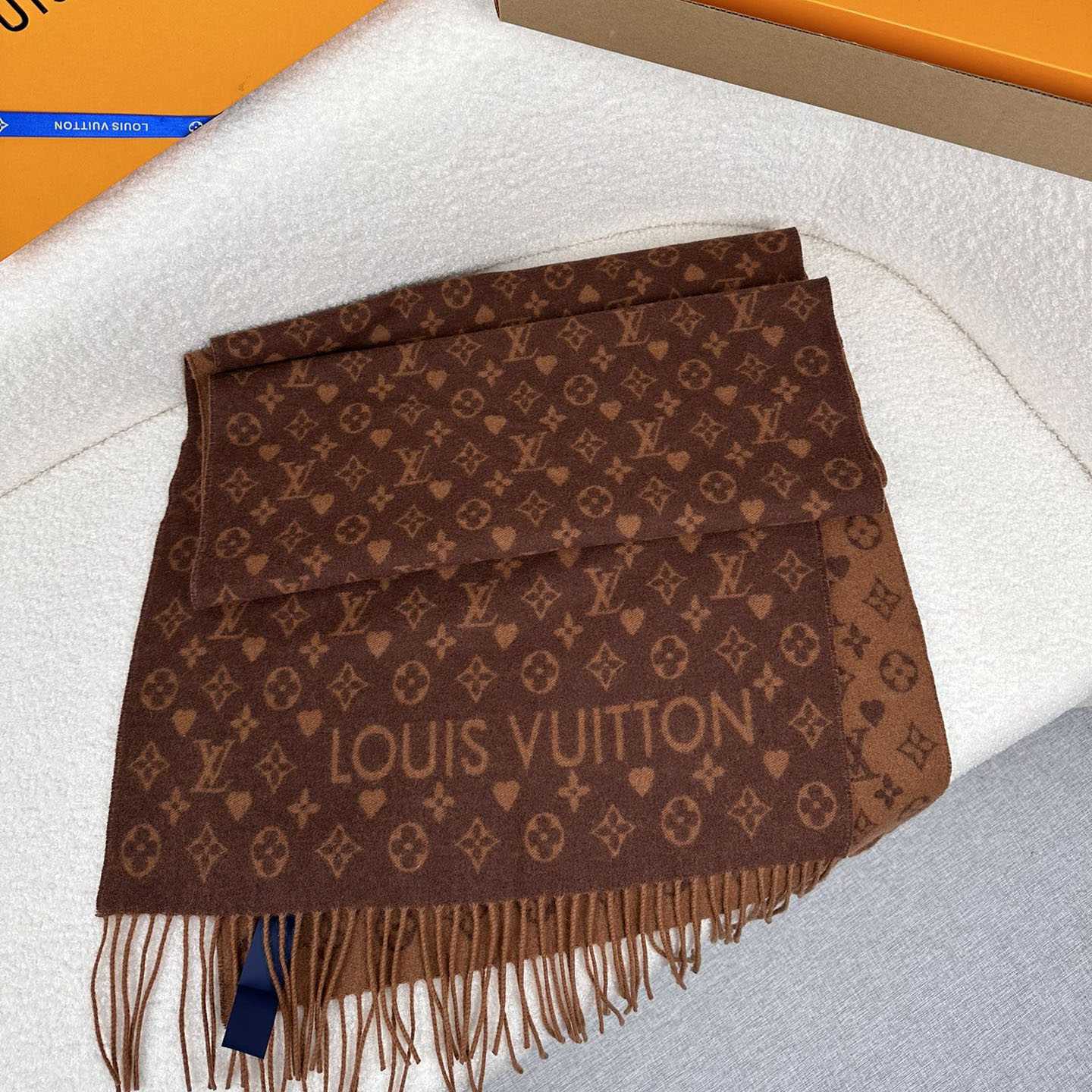 Louis Vuitton Game On Scarf   45*180cm - DesignerGu