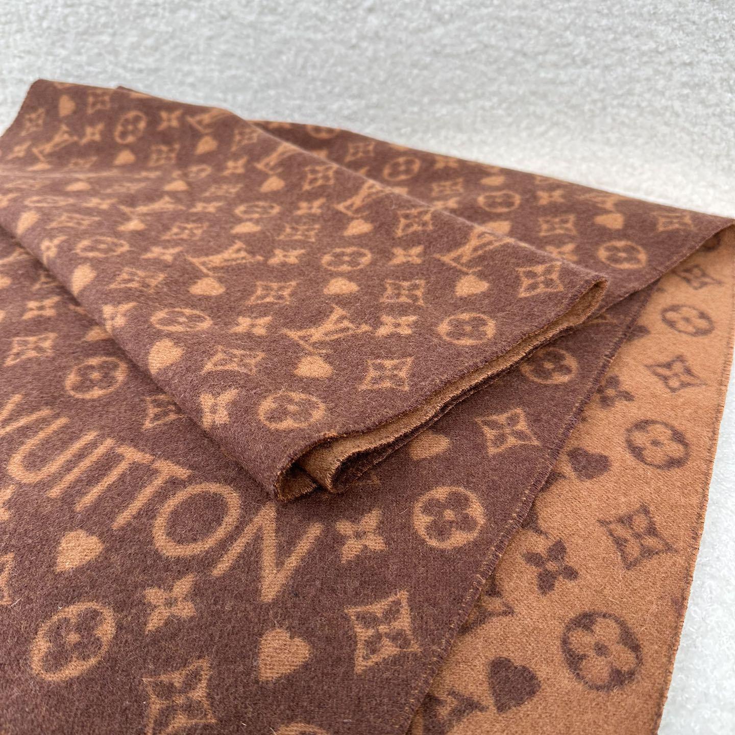 Louis Vuitton Game On Scarf   45*180cm - DesignerGu