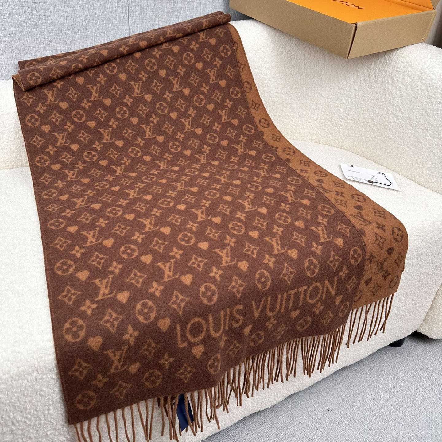 Louis Vuitton Game On Scarf   45*180cm - DesignerGu