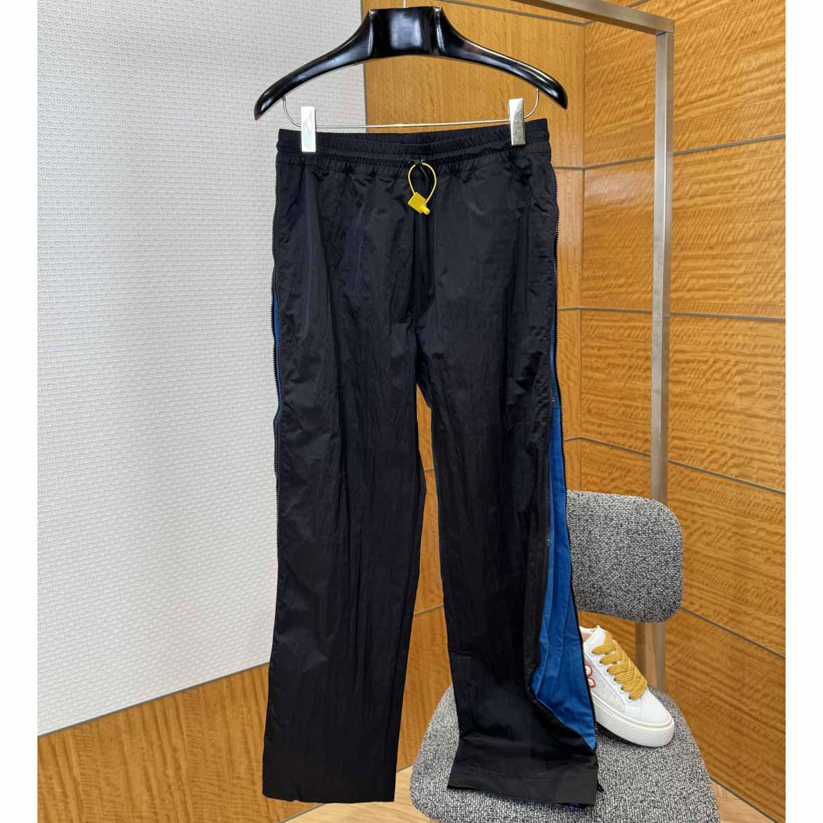 Bottega Veneta Contrasting Zipper Tech Nylon Jacket And Pants - DesignerGu